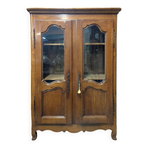 vitrine en noyer de style