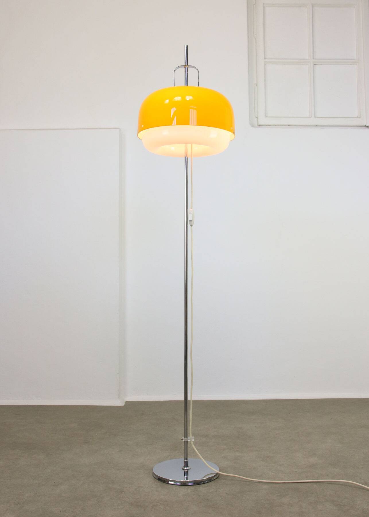 Space Age Yellow Medusa Floor Lamp by Luigi Massoni for Guzzini, 1970s