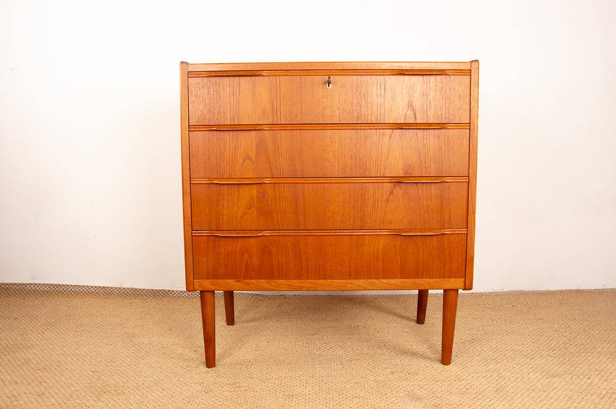 Commode Danoise 4 tiroirs en teck par Henning Jørgensen pour Fredericia.