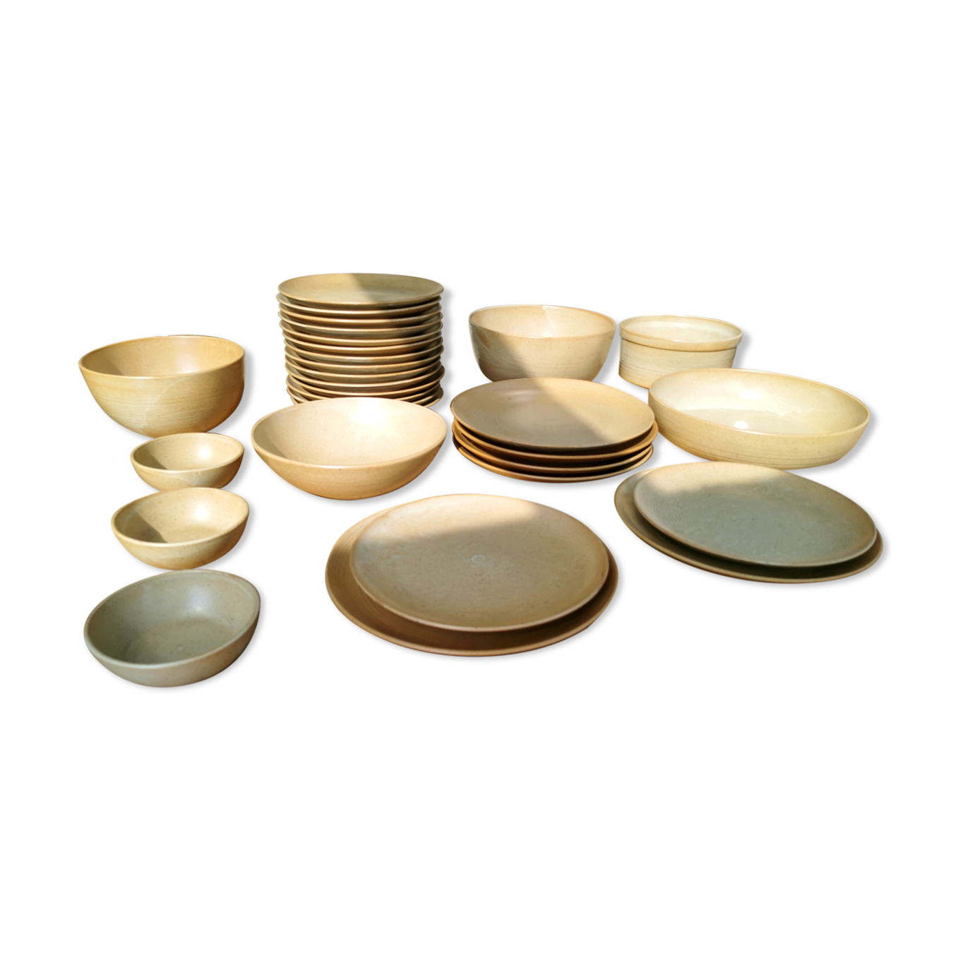 Full service in CNP Village sandstone