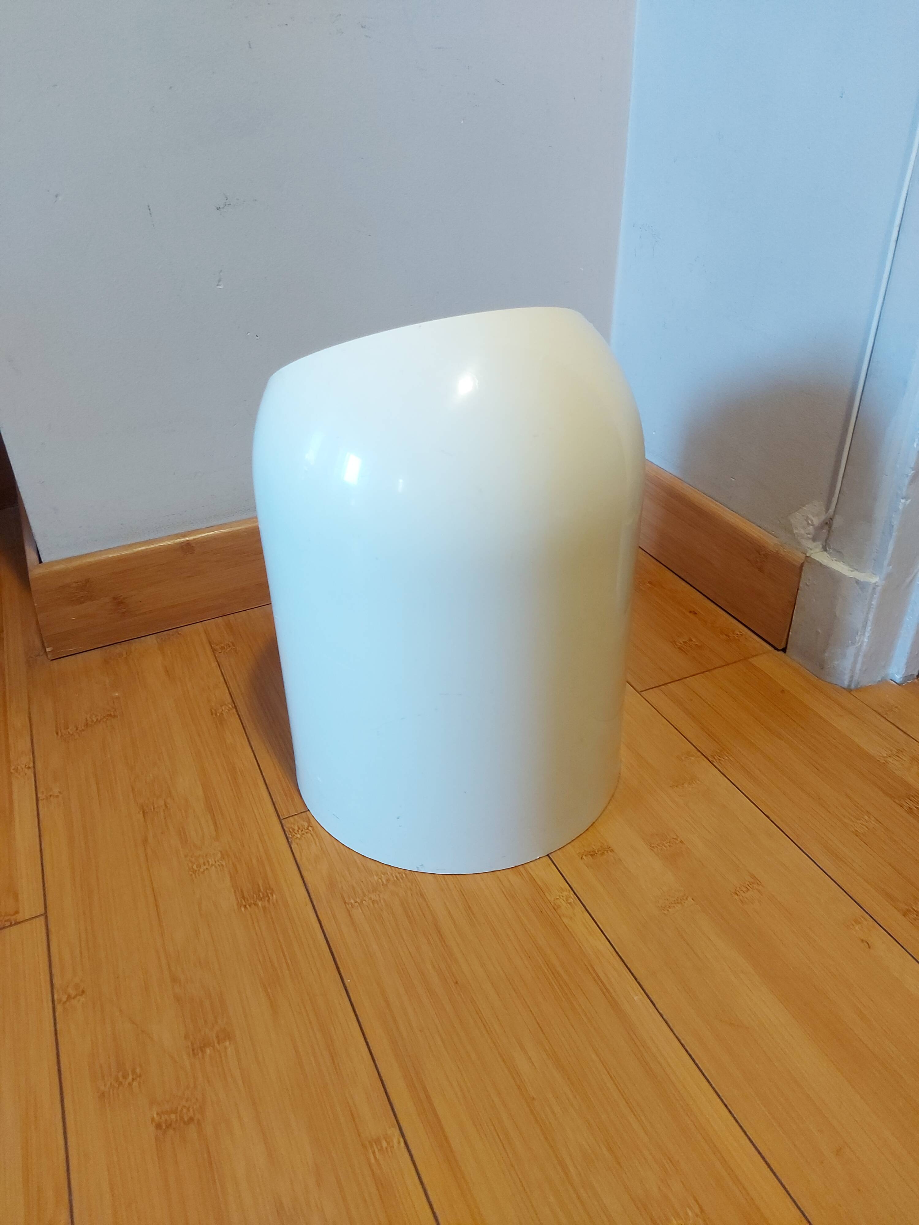 Waste paper basket , design Makio Hasuike , Italy