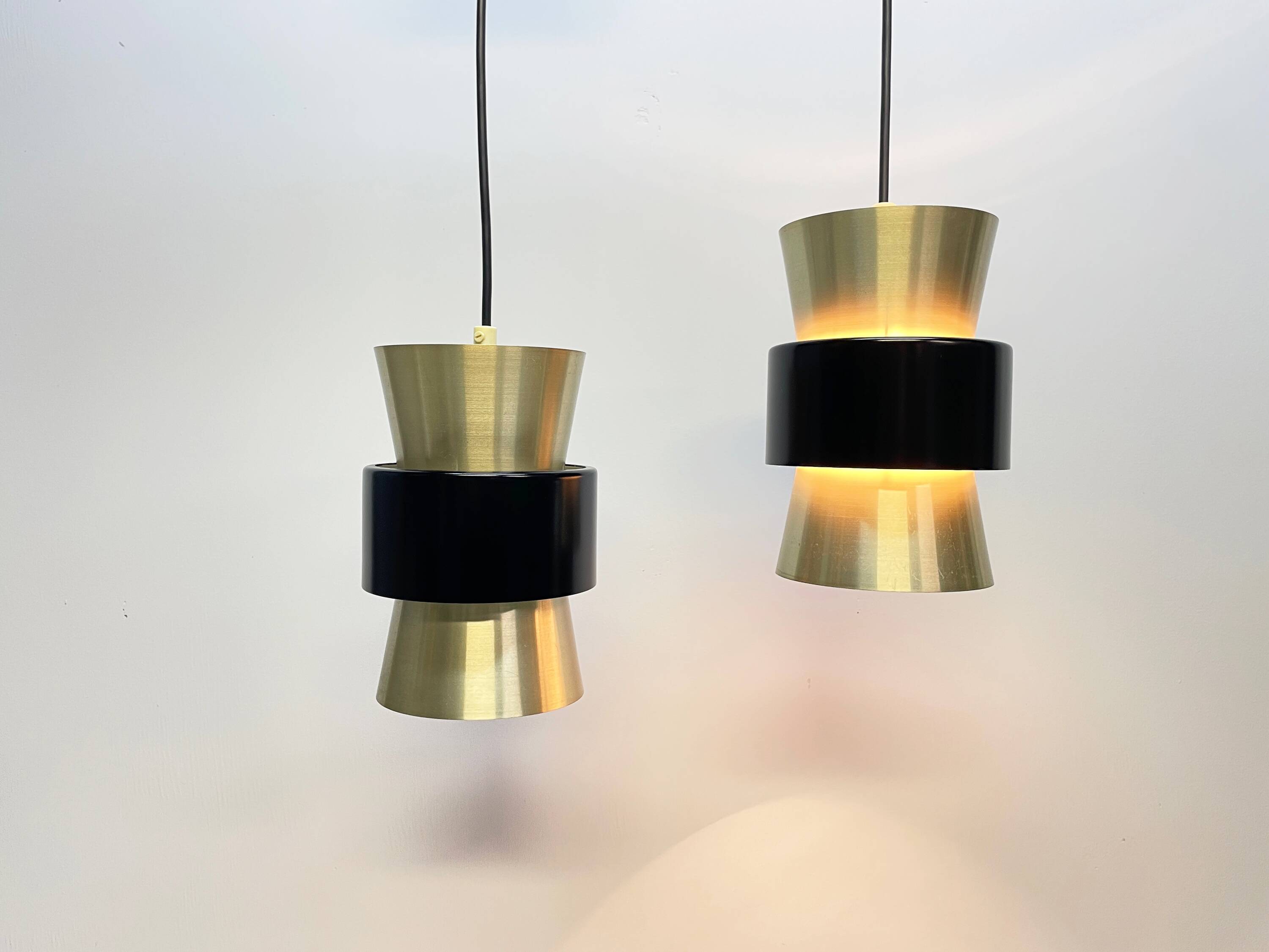 Paire de suspensions de style scandinave, Arnsdorf années 1960.