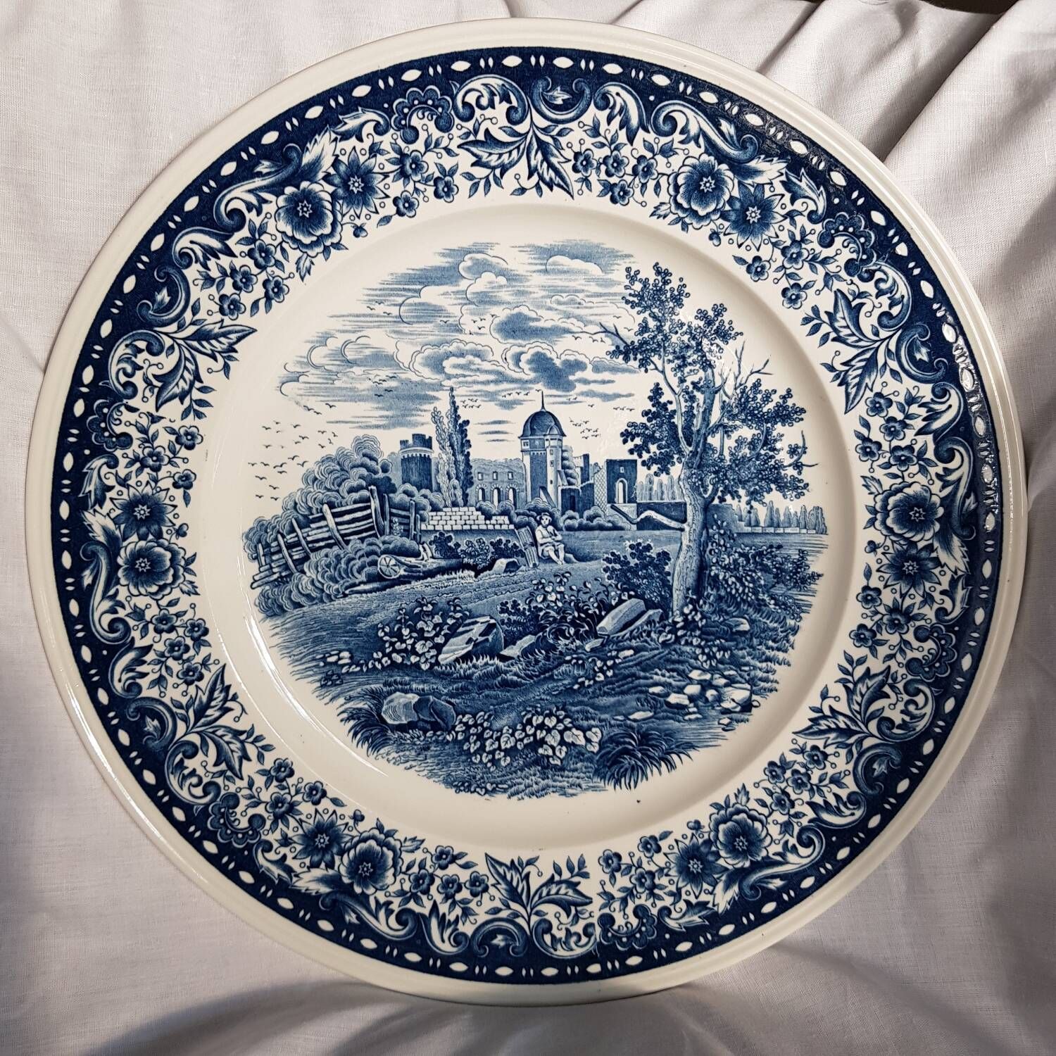 Grand plat de service rond en porcelaine Château Bleu de Villeroy & Boch