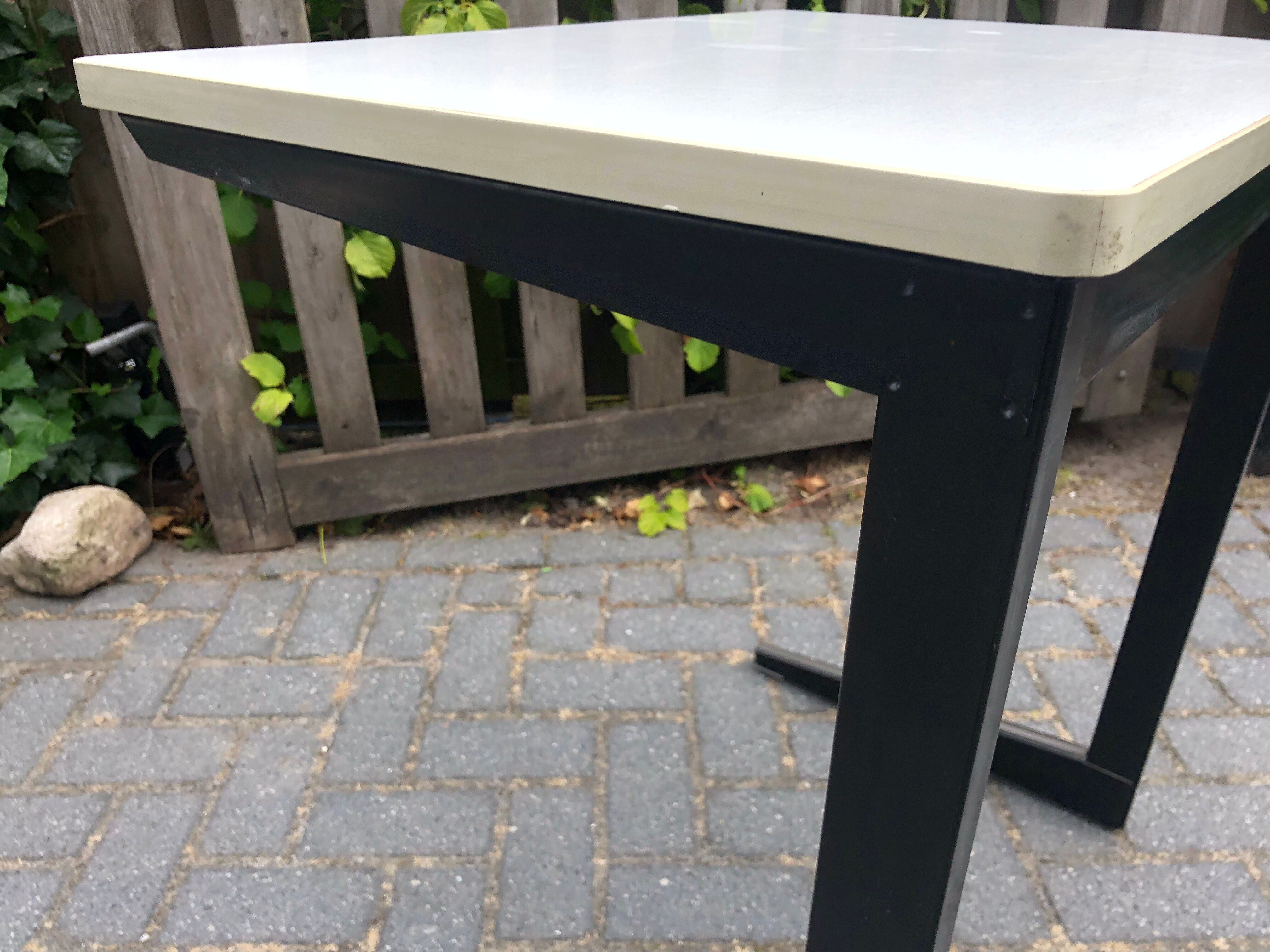 Desk and chair by Friso Kramer Ahrend de Cirkel Result