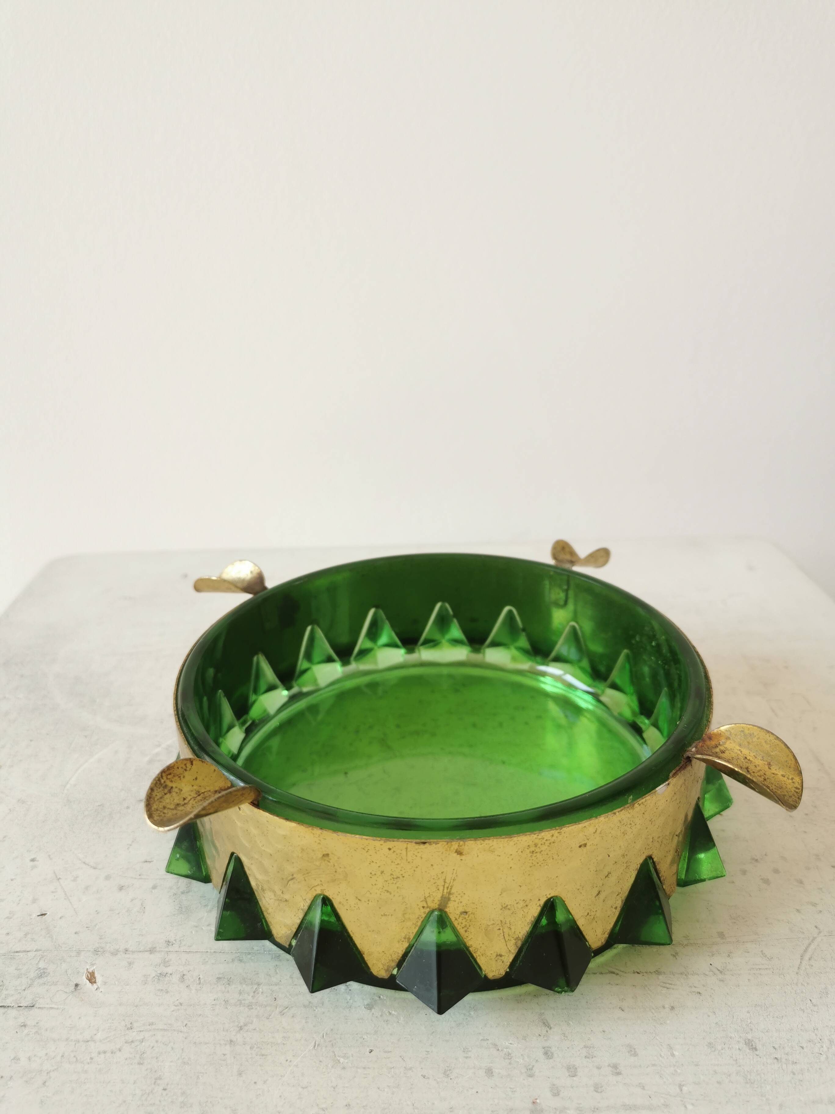 Cendrier en cristal vert et or vintage / Cendrier rond en verre de style mid-century modern