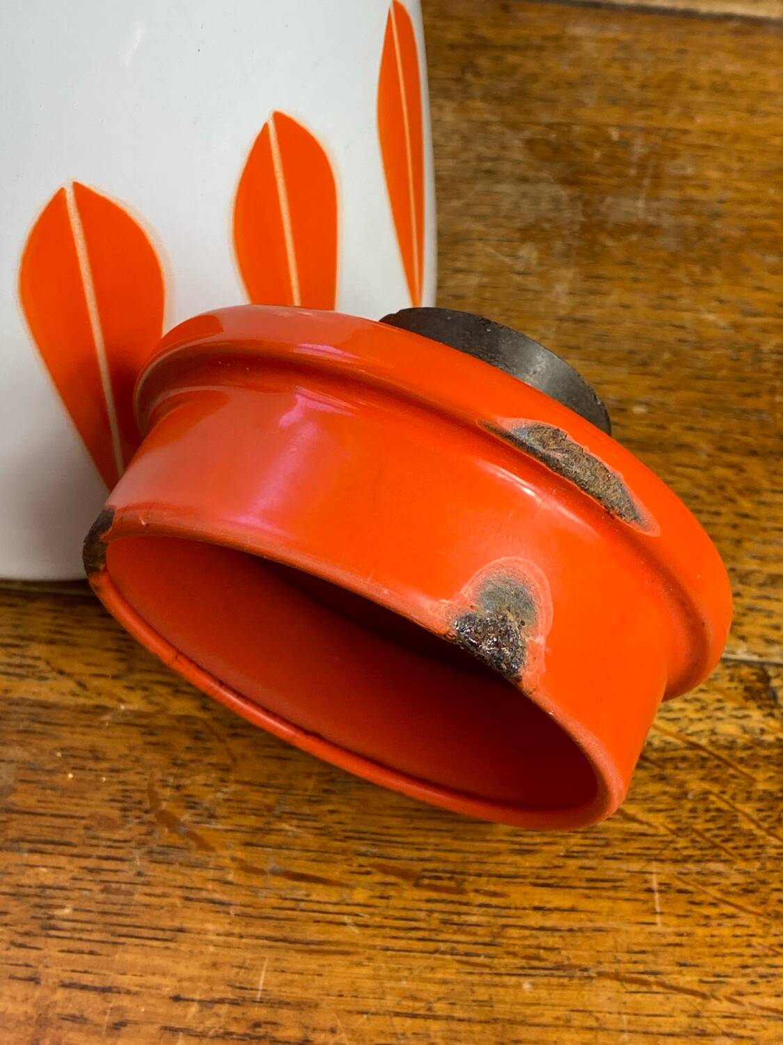 Scandinavian teapot Lotus Cathrineholm