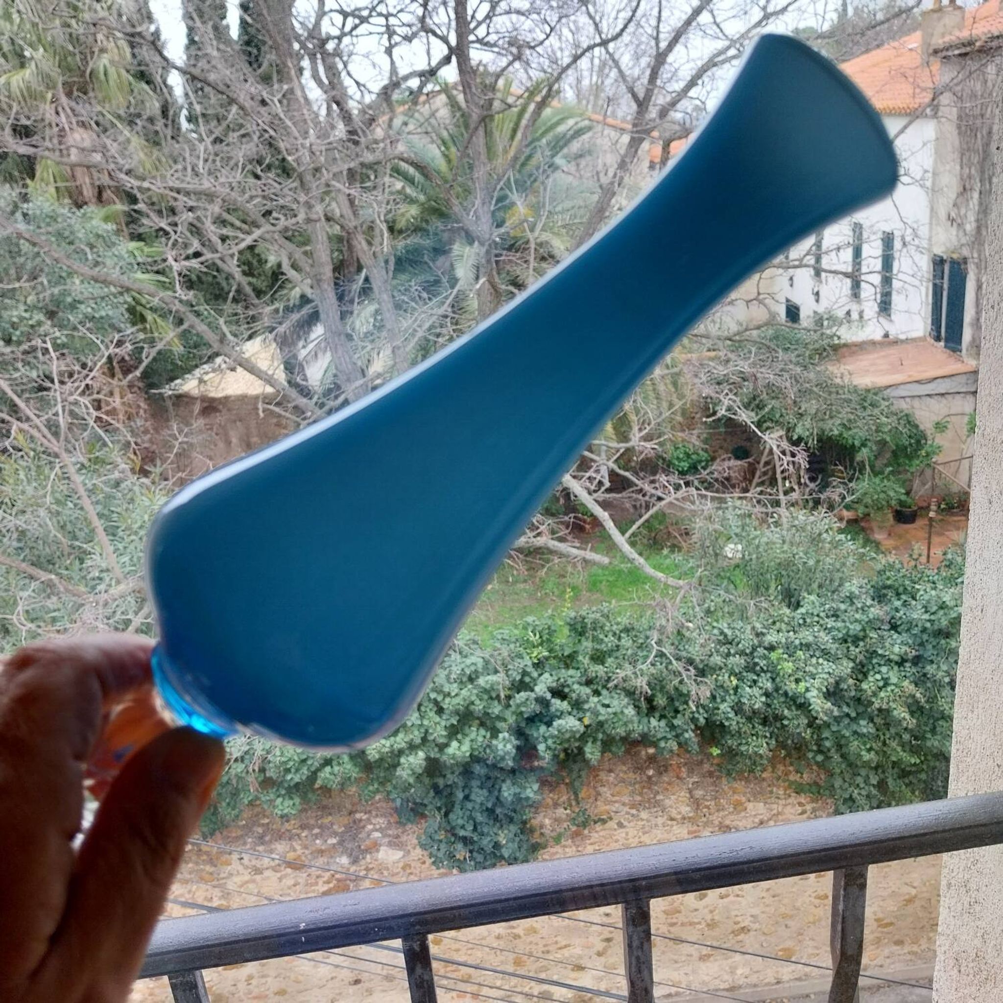 Soliflore en opaline bleu opalescente vintage