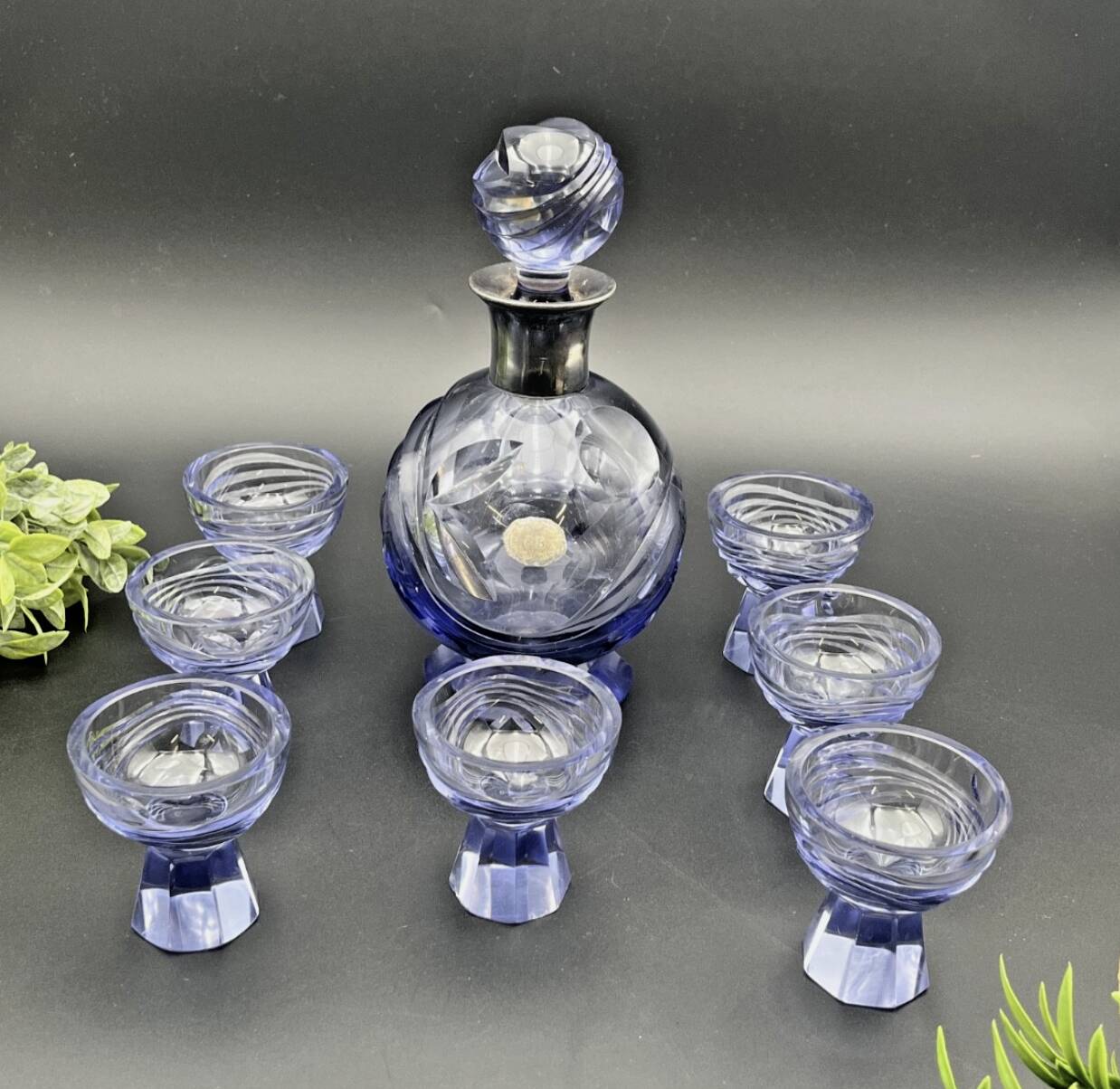 Purple crystal liqueur set