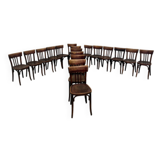 Set of 18 bistro chairs