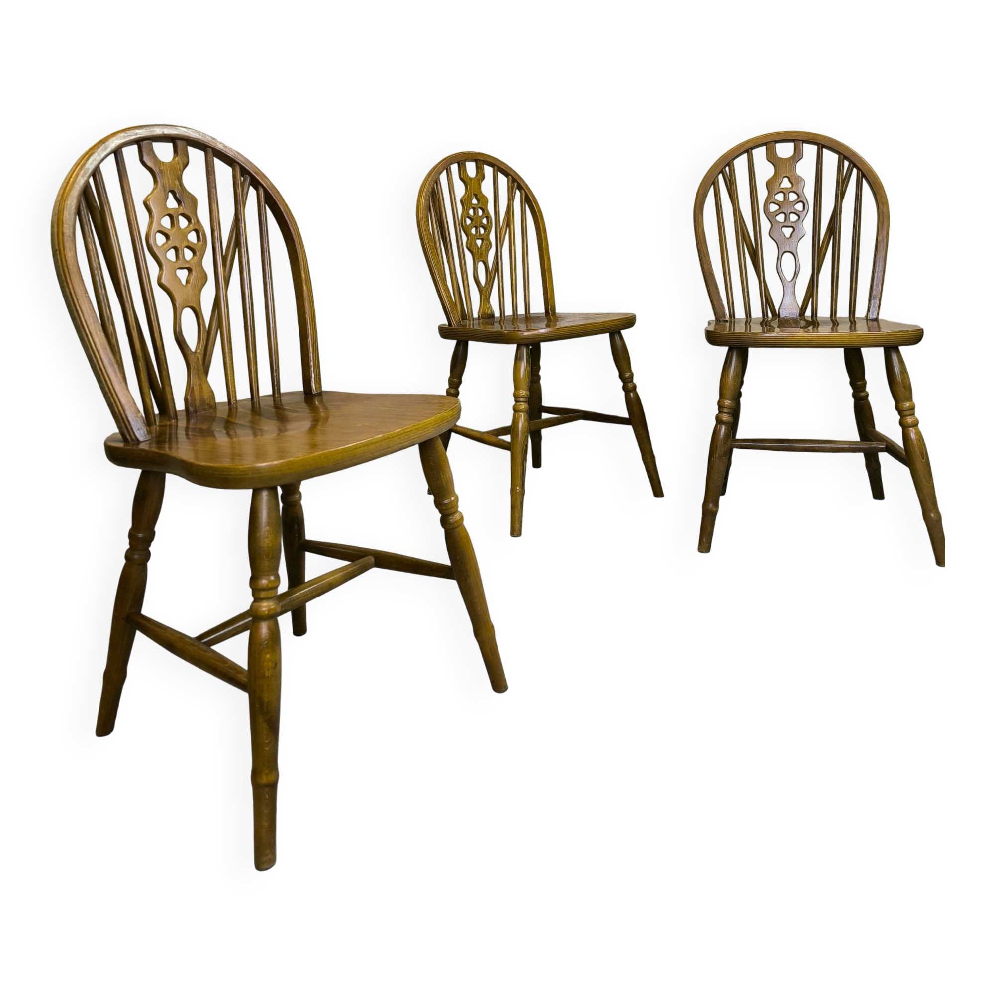 3 vintage Windsor wheelback chairs