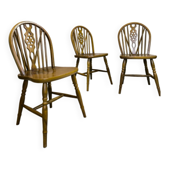 3 vintage Windsor wheelback chairs