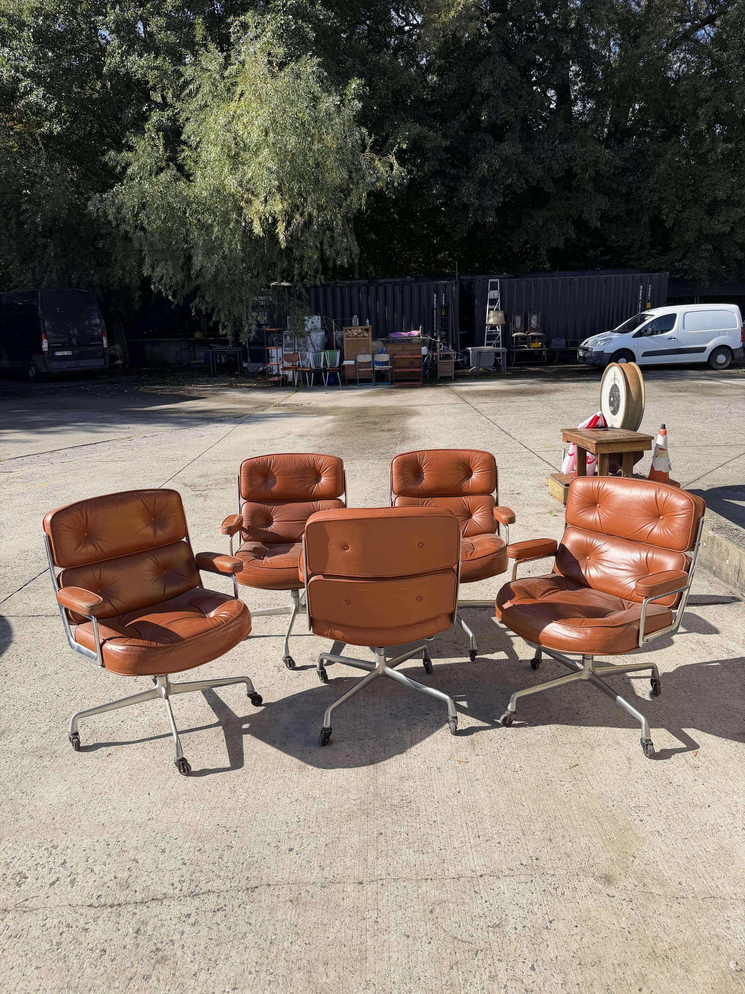Lobby chairs de Charles et ray eames