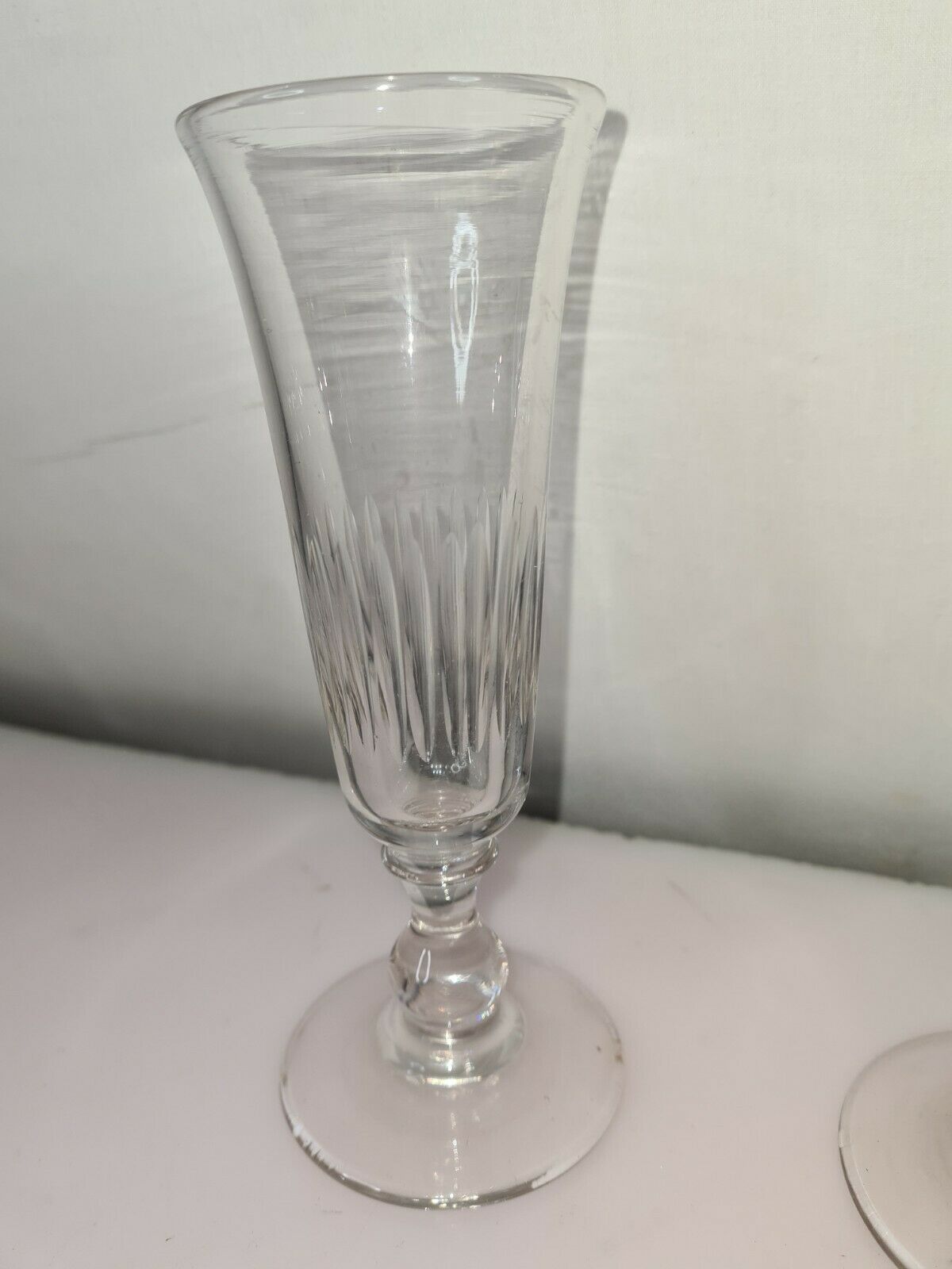 Flûtes à champagne en verre style Louis Philippe