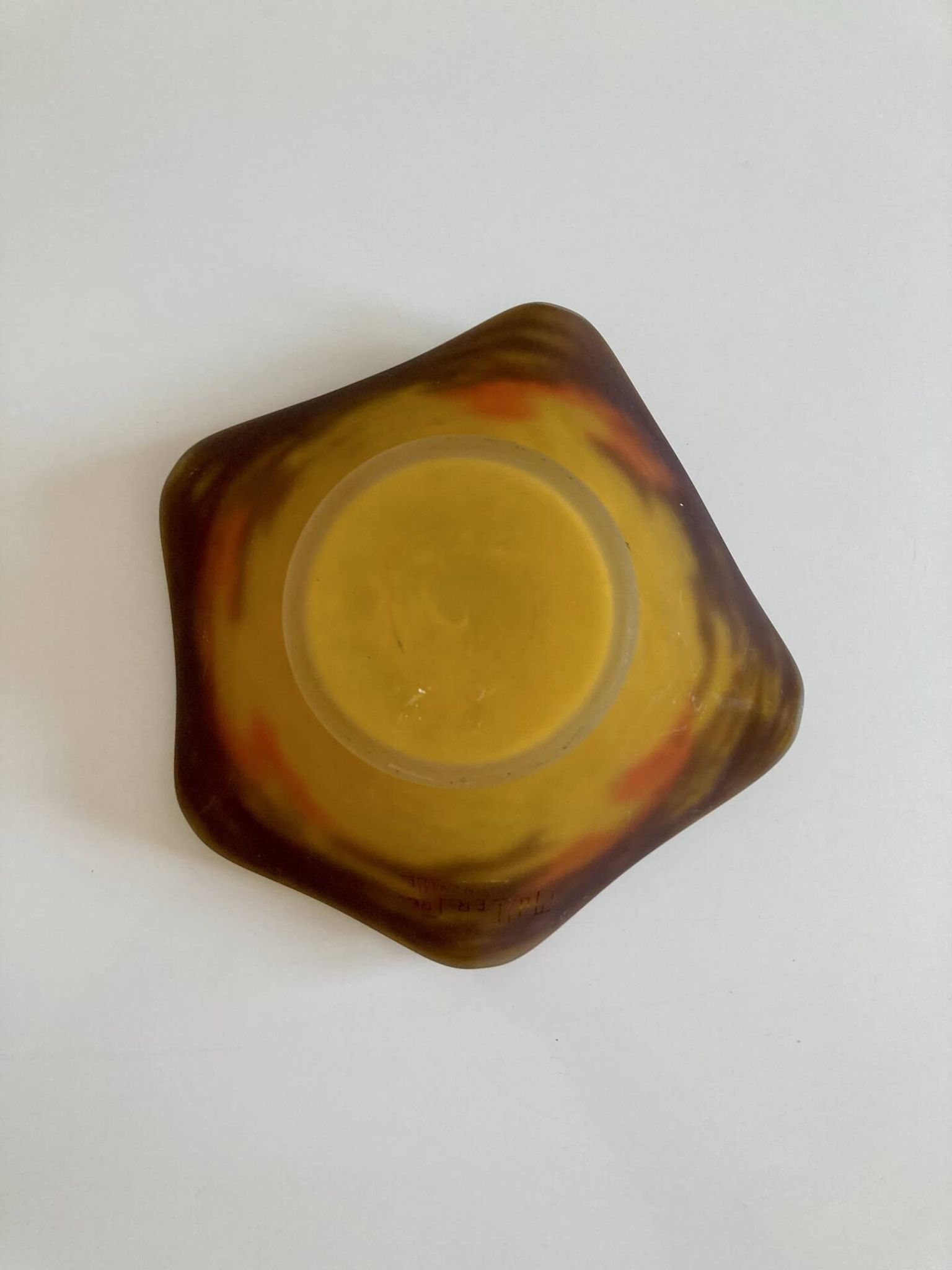 Glass footed coupe Nuagé signed by Muller Frères Lunéville.