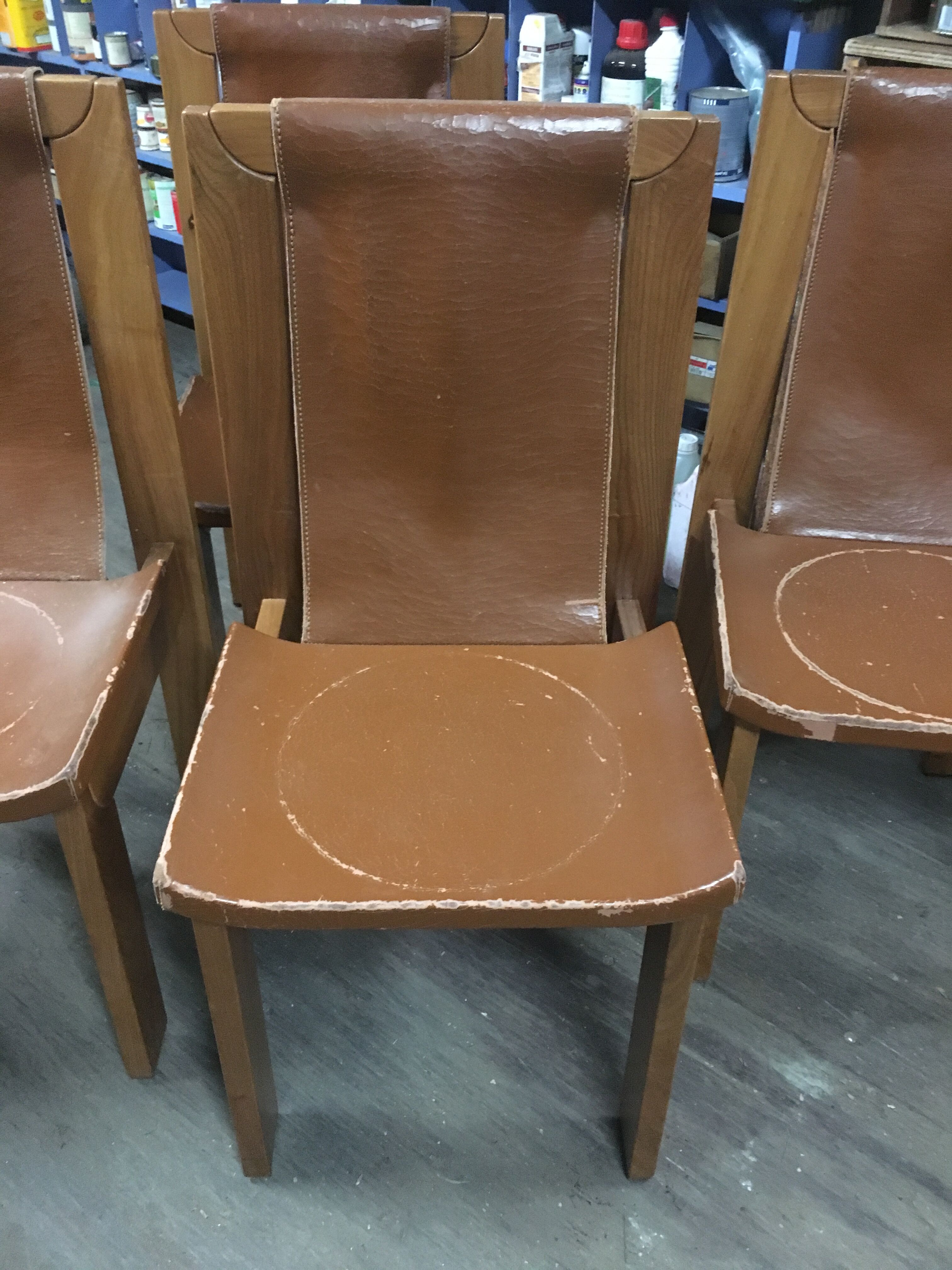4 chaises cuir et bois
