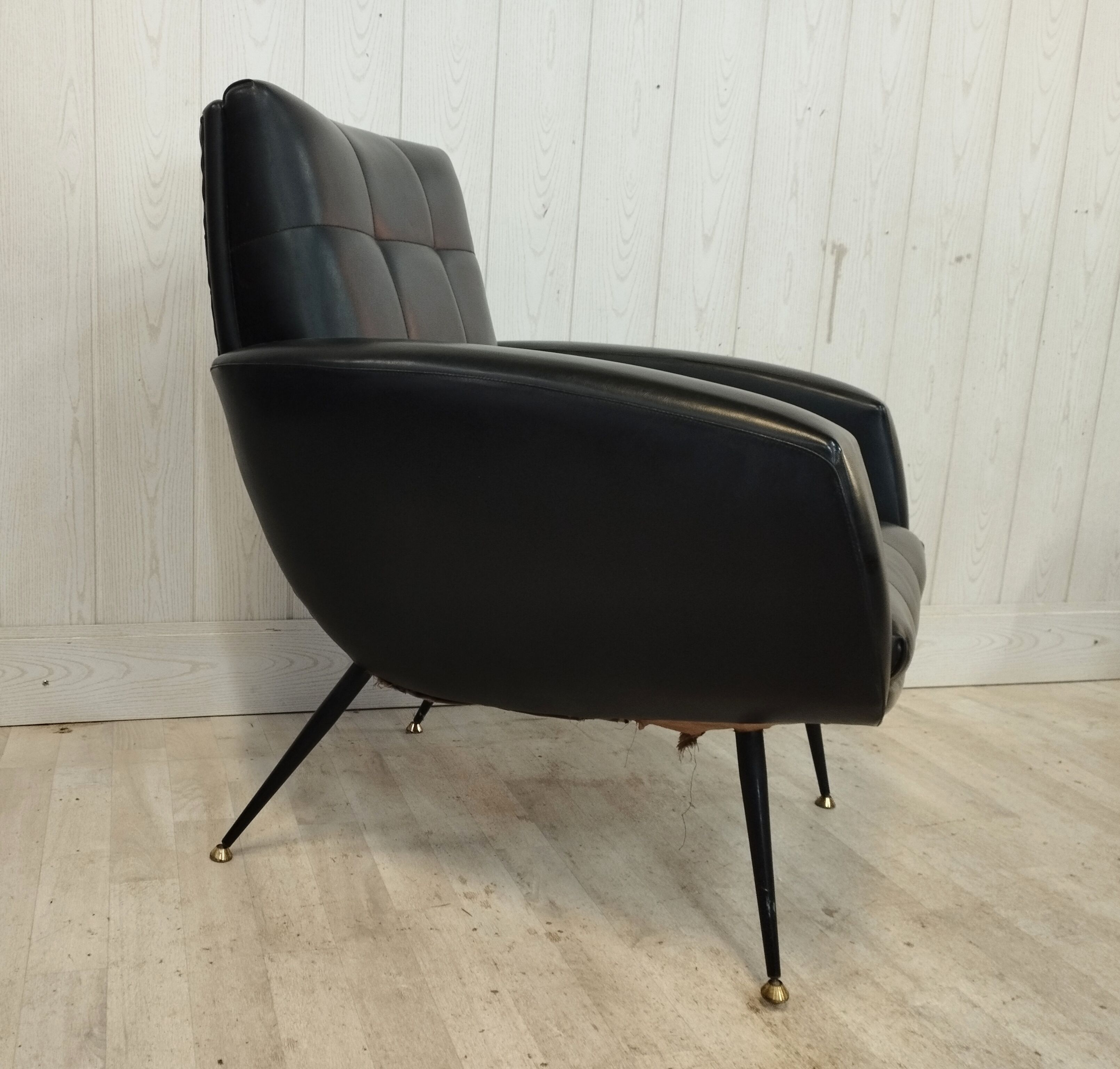 3-seater sofa and 2 vintage armchairs feet compass