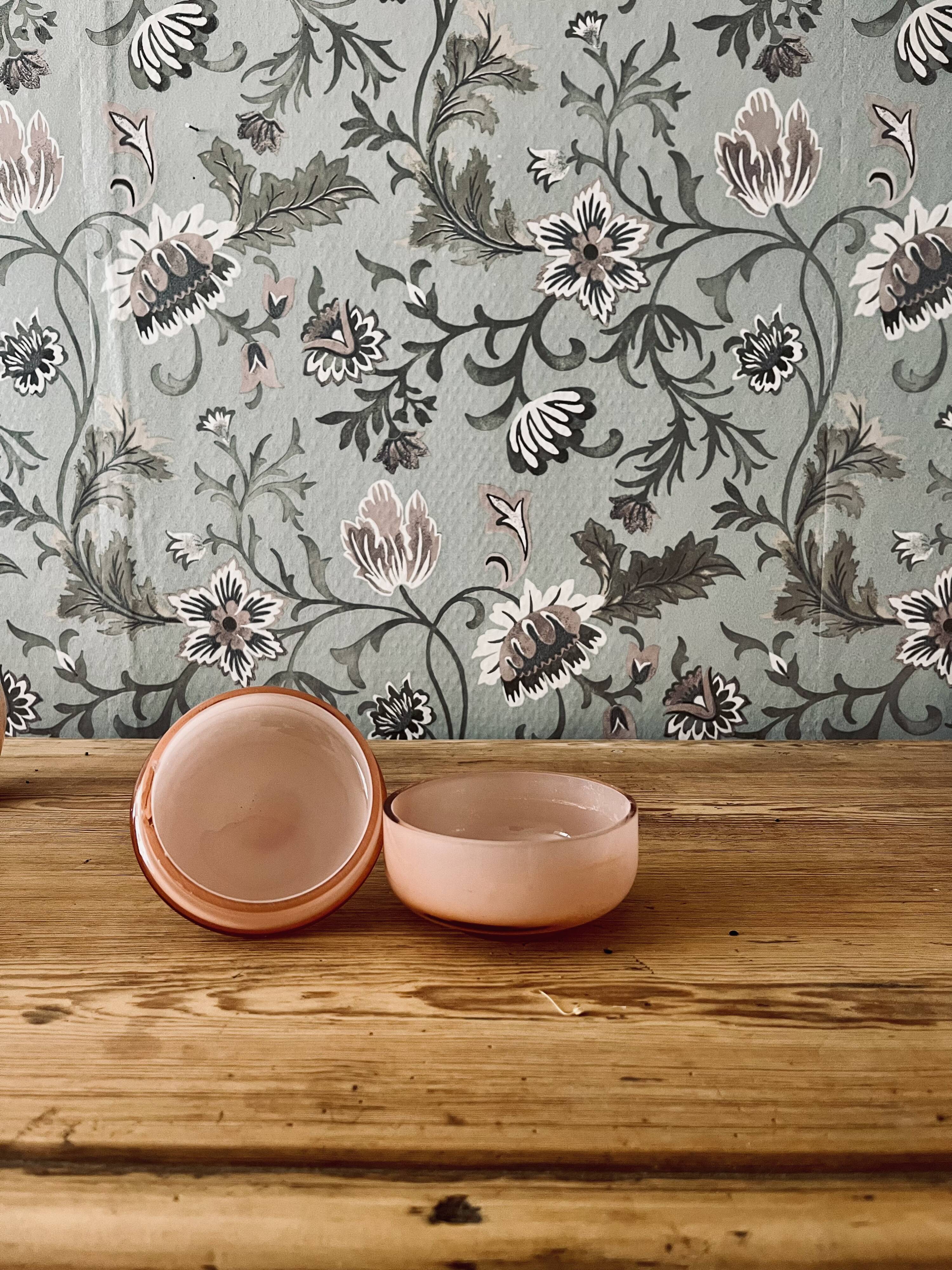 Old opaline toiletries