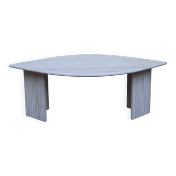 Table pétale en travertin