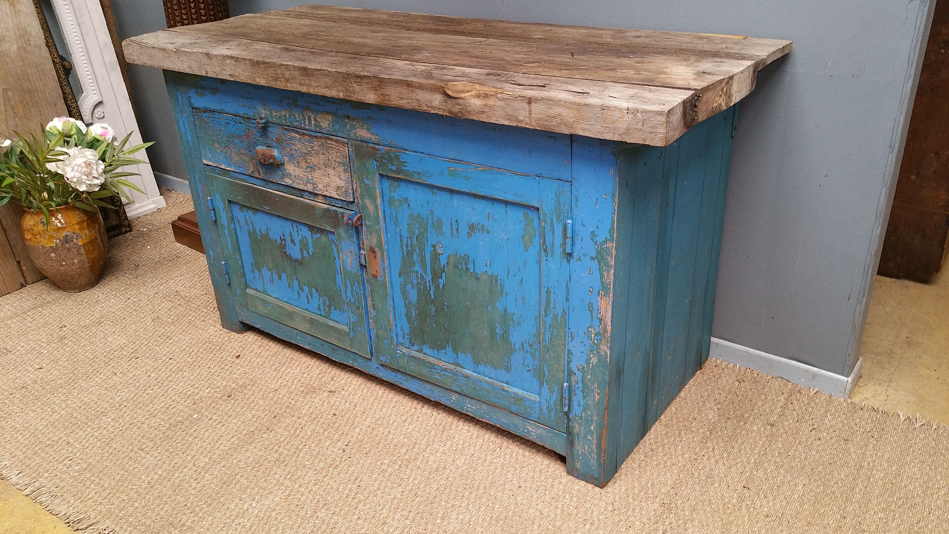 Workshop counter