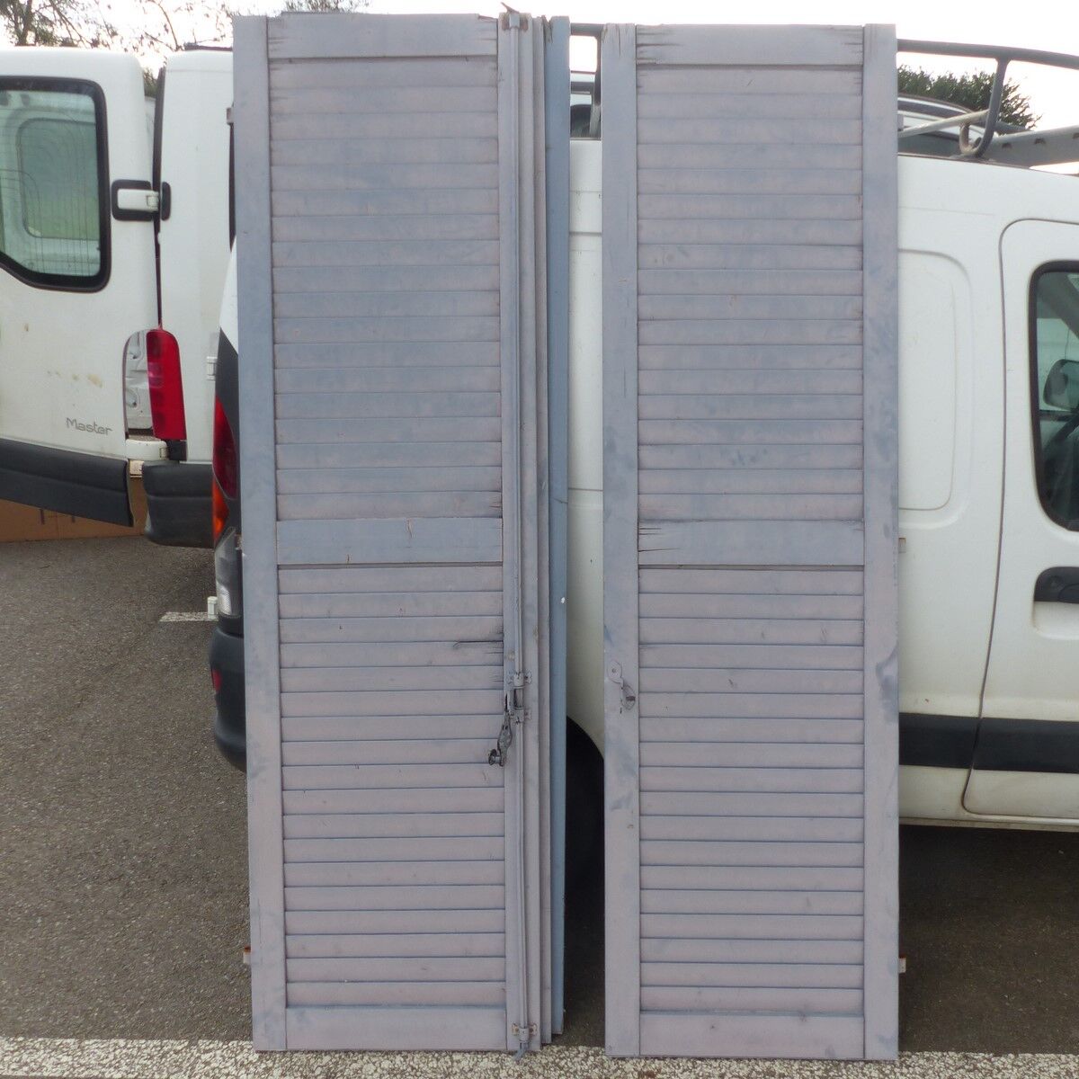 Lot of 3 shutters full of wood