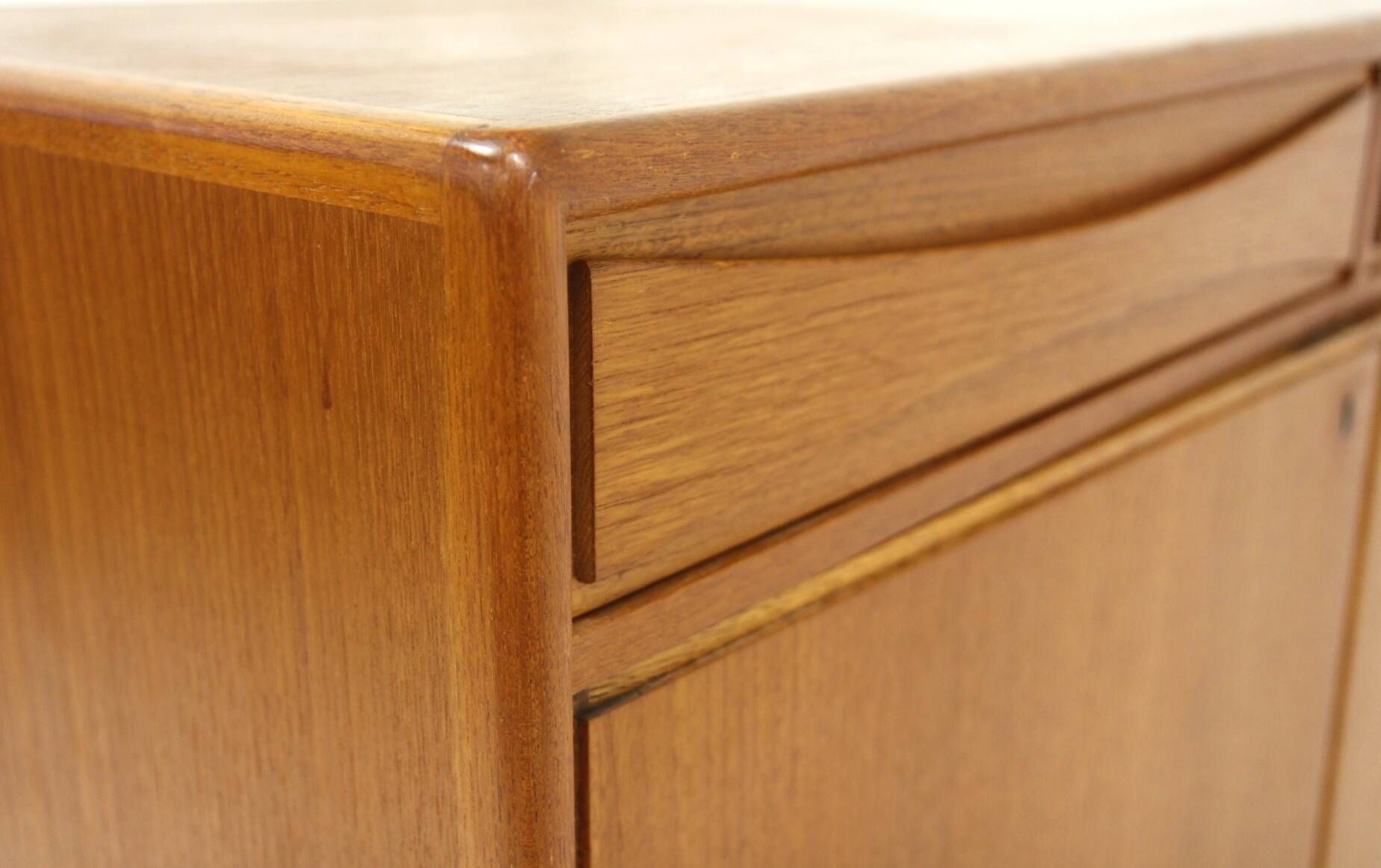 Enfilade scandinave en teck, Möbelfabriken Linden, Horda, Suède, 1960