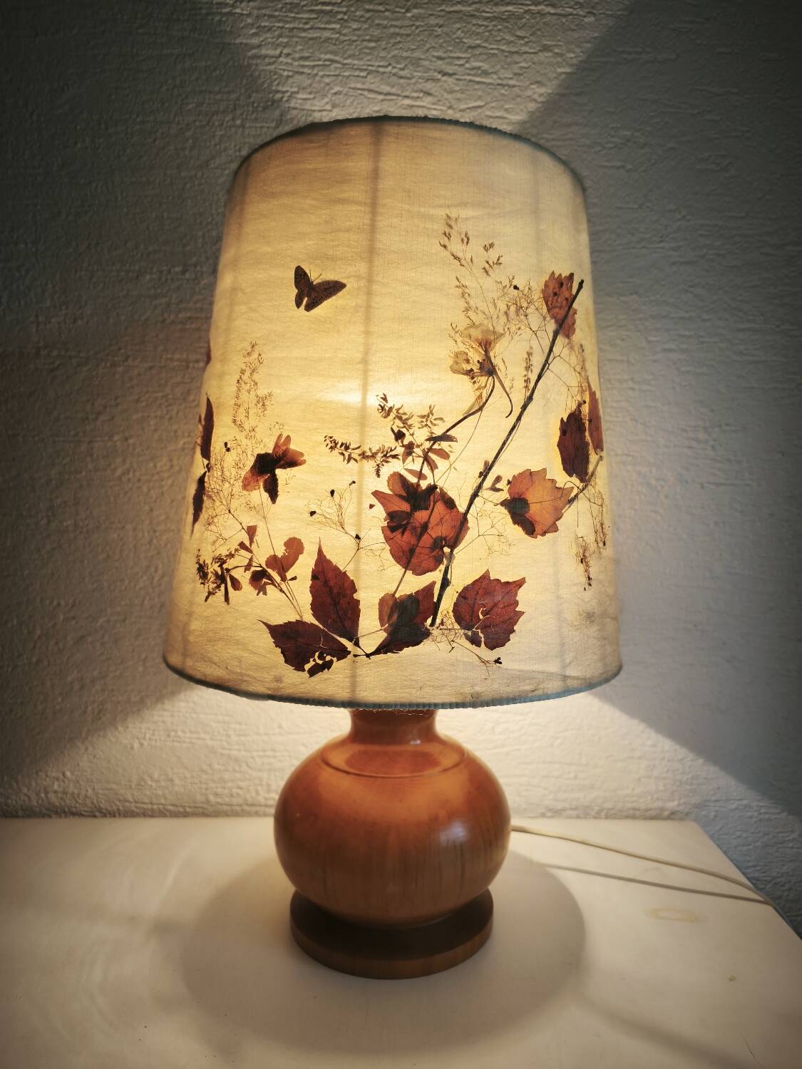 Herbarium lamp, turned wooden base, vintage bohemian
