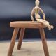 Tabouret tripode brutaliste ovale