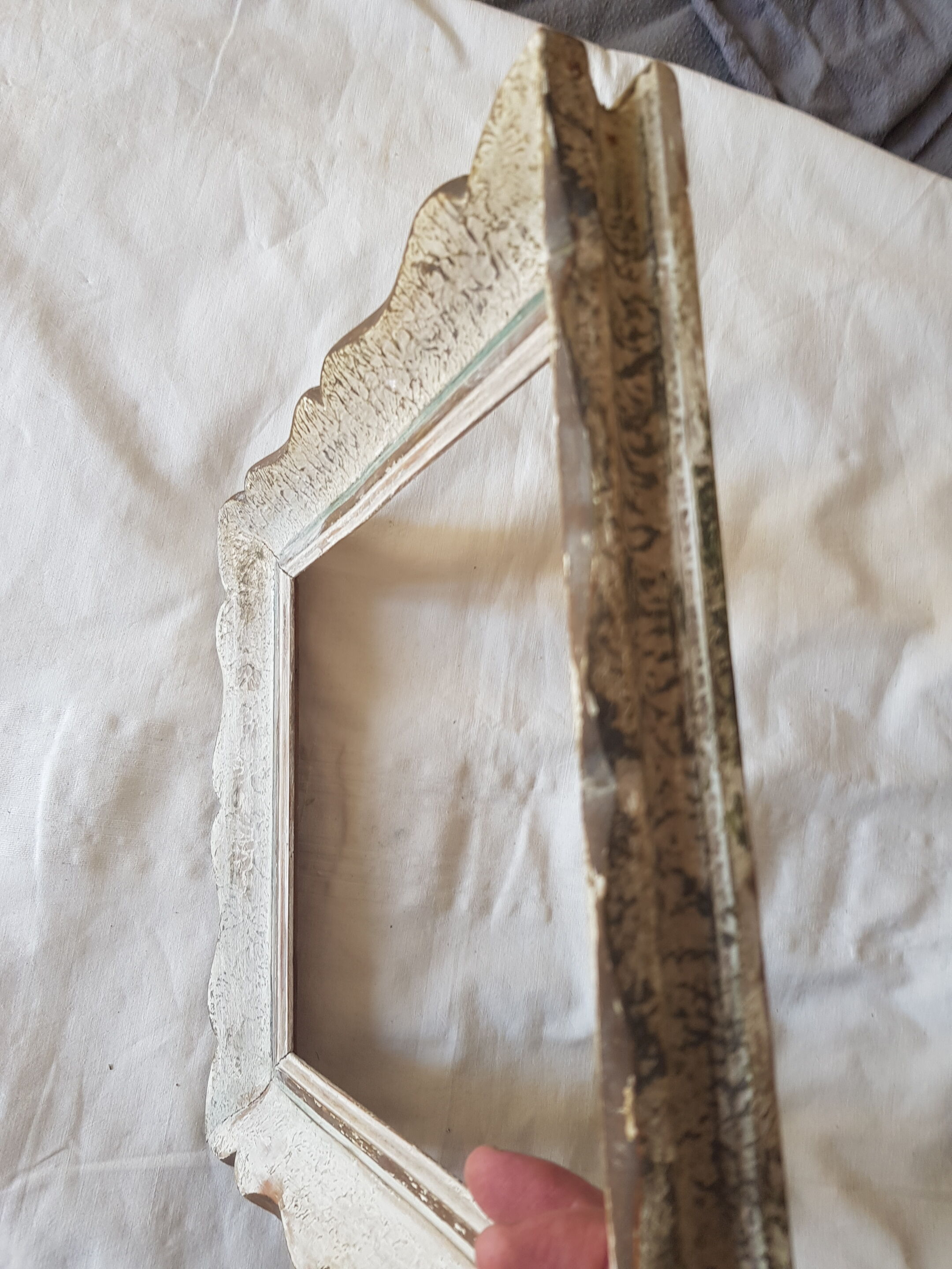 Cadre ancien montparnasse bois sculpté feuillure 24.5x30
