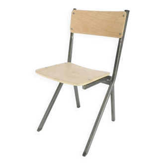 Chaise industrielle
