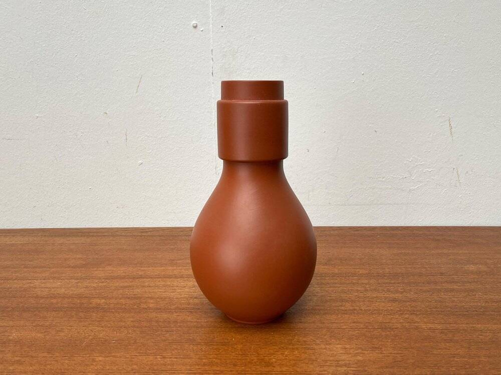 Minimalist German vase from the mid-century, Wormser Terra-Sigillata pottery, 1960s.