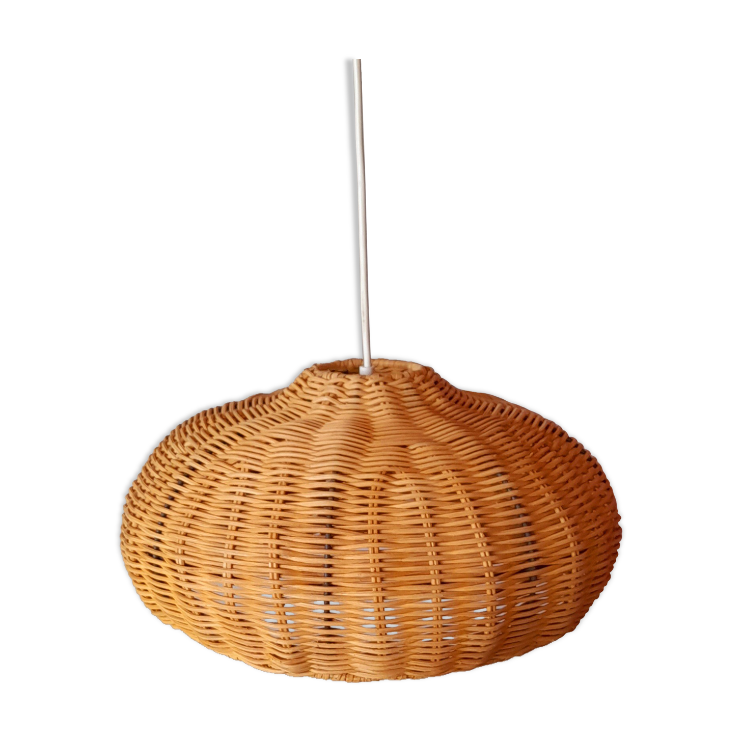 Braided wicker suspension