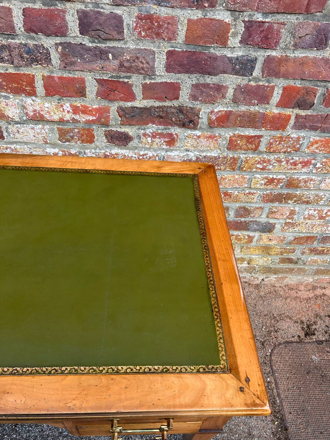 Joli bureau style Louis XVI vintage