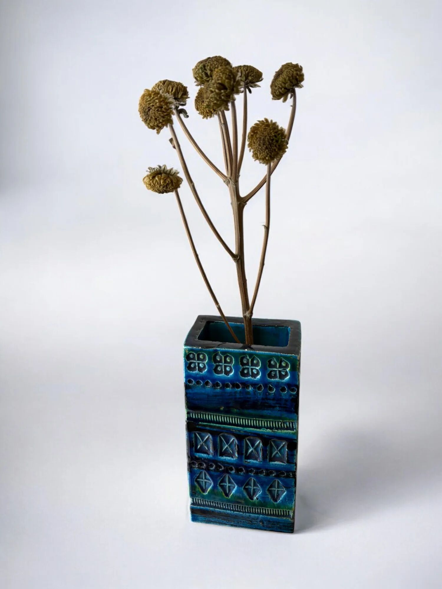 Rimini blue ceramic vase by Aldo Londi for Bitossi, Italy, circa 1960