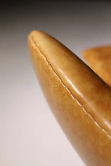 Egg chair model 3316 modern leather Arne Jacobsen 1990s Denmark