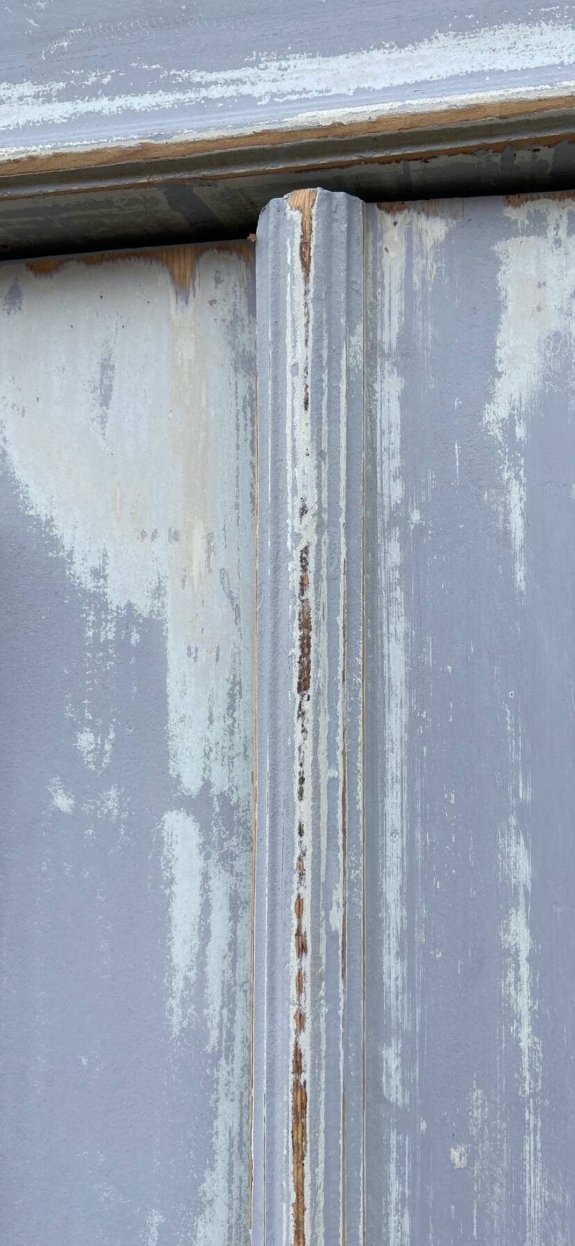 Rustic Alsatian cabinet late 19 Eme painted fir