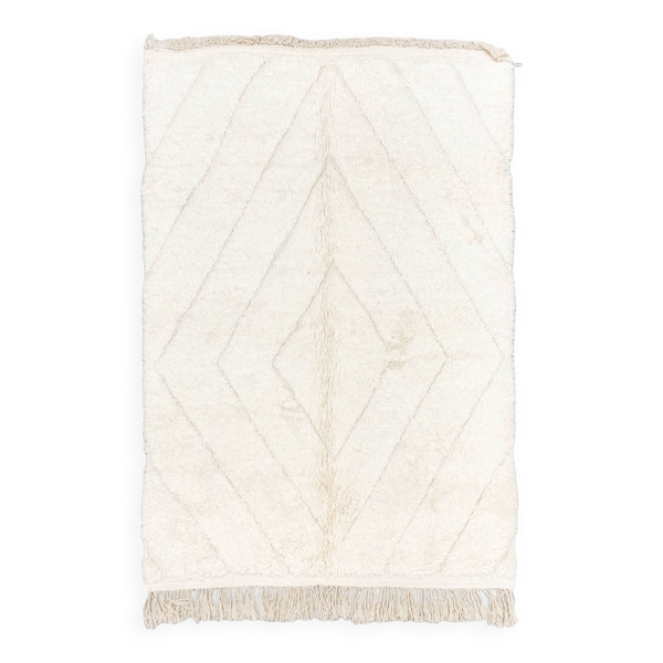 Tapis berbère marocain Beni Ouarain à losanges grvaés dans la trame 2,30x1,53m