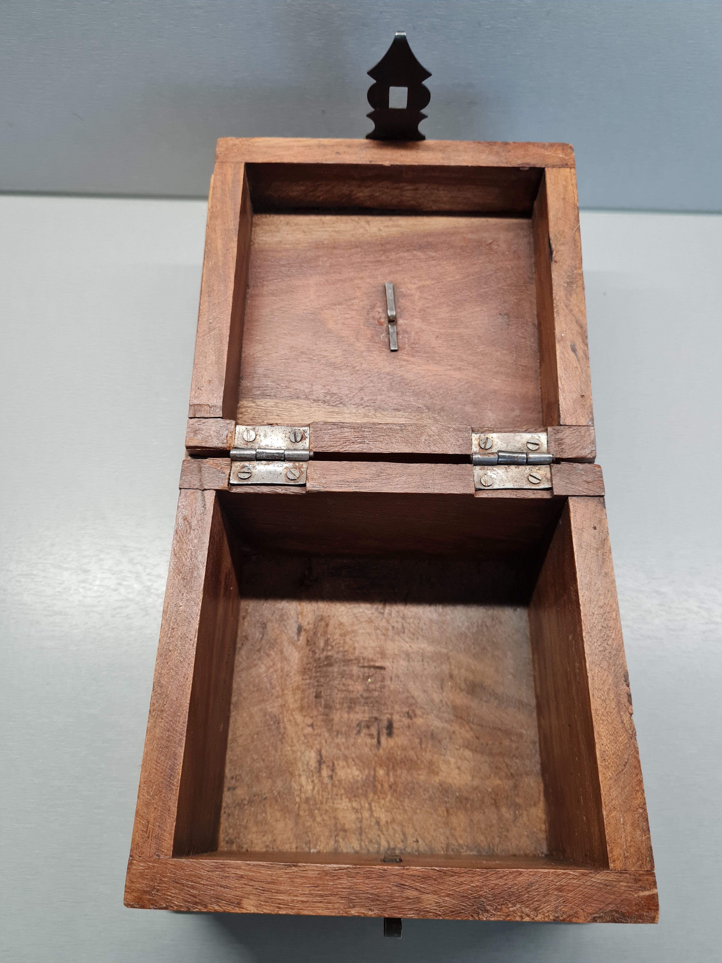 Boite à bijoux en bois