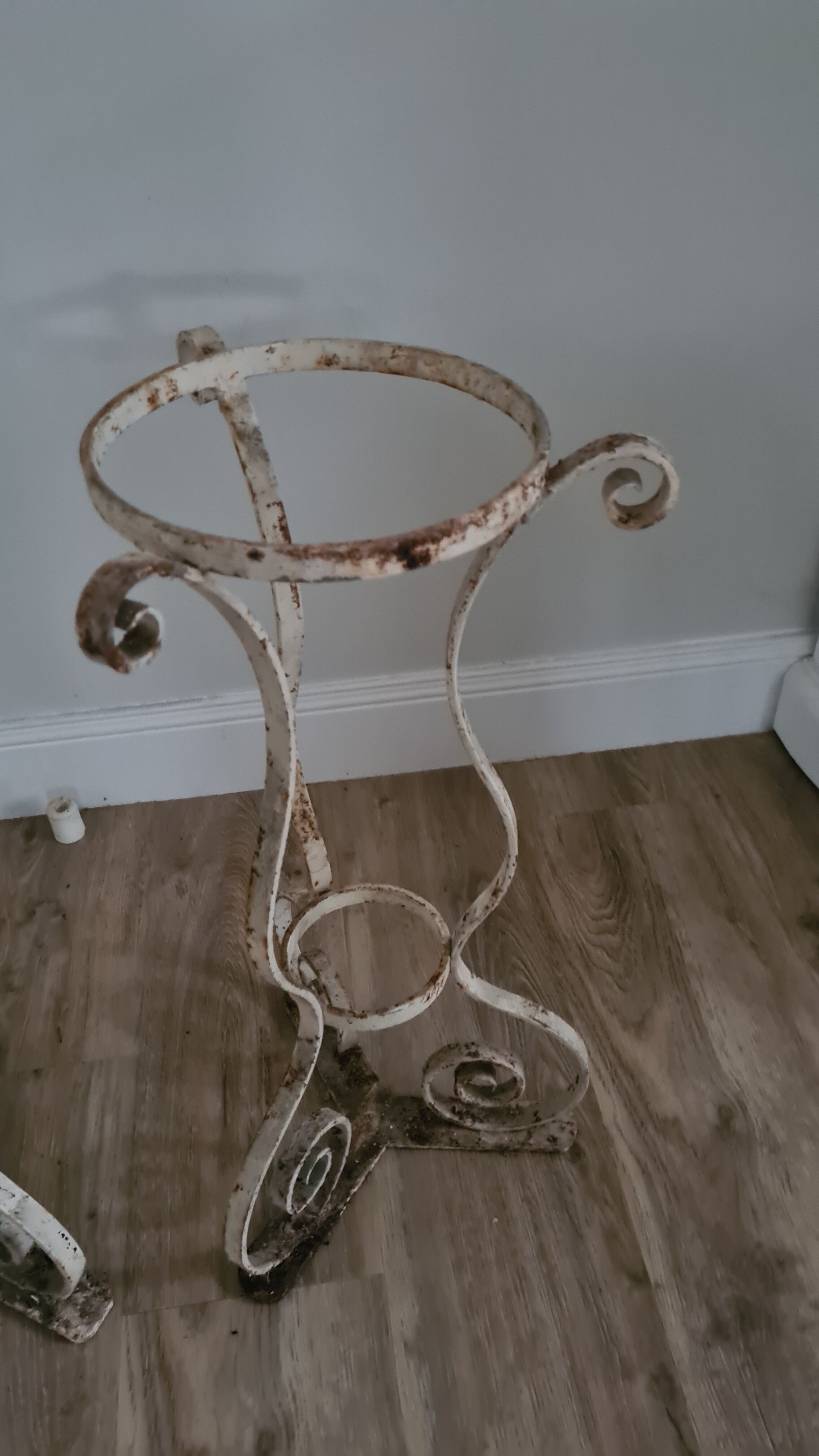 Pair of old pot holders in original cast iron / patina