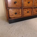 Armoire d'apothicaire vintage à 36 tiroirs des années 1930