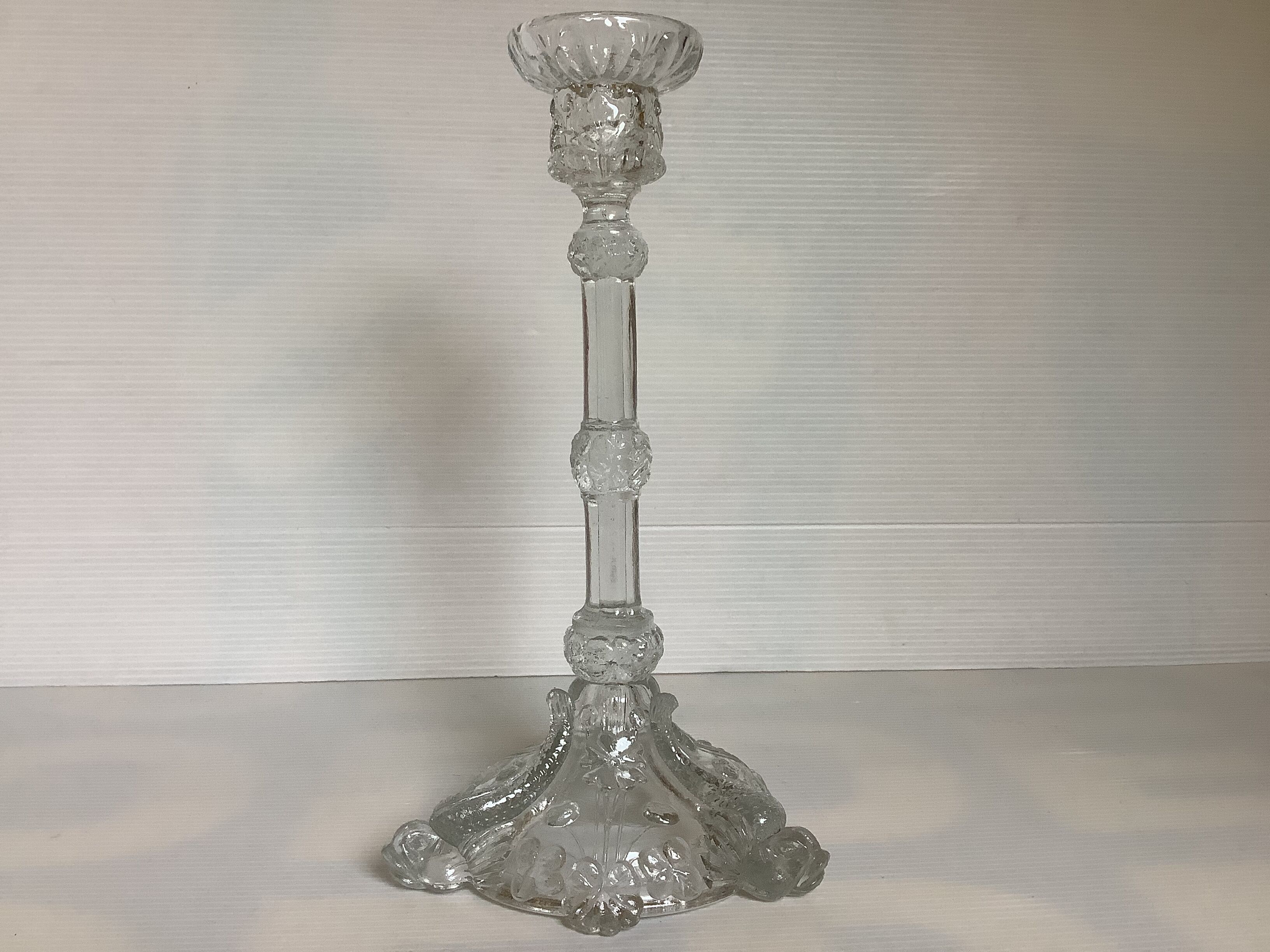 Molded glass candle holder thick fish and flowers