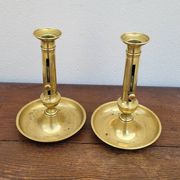 Paire de Bougeoirs Louis Philippe en laiton 1900s