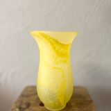 Vase en pâte de verre jaune marbré – Style Art Nouveau