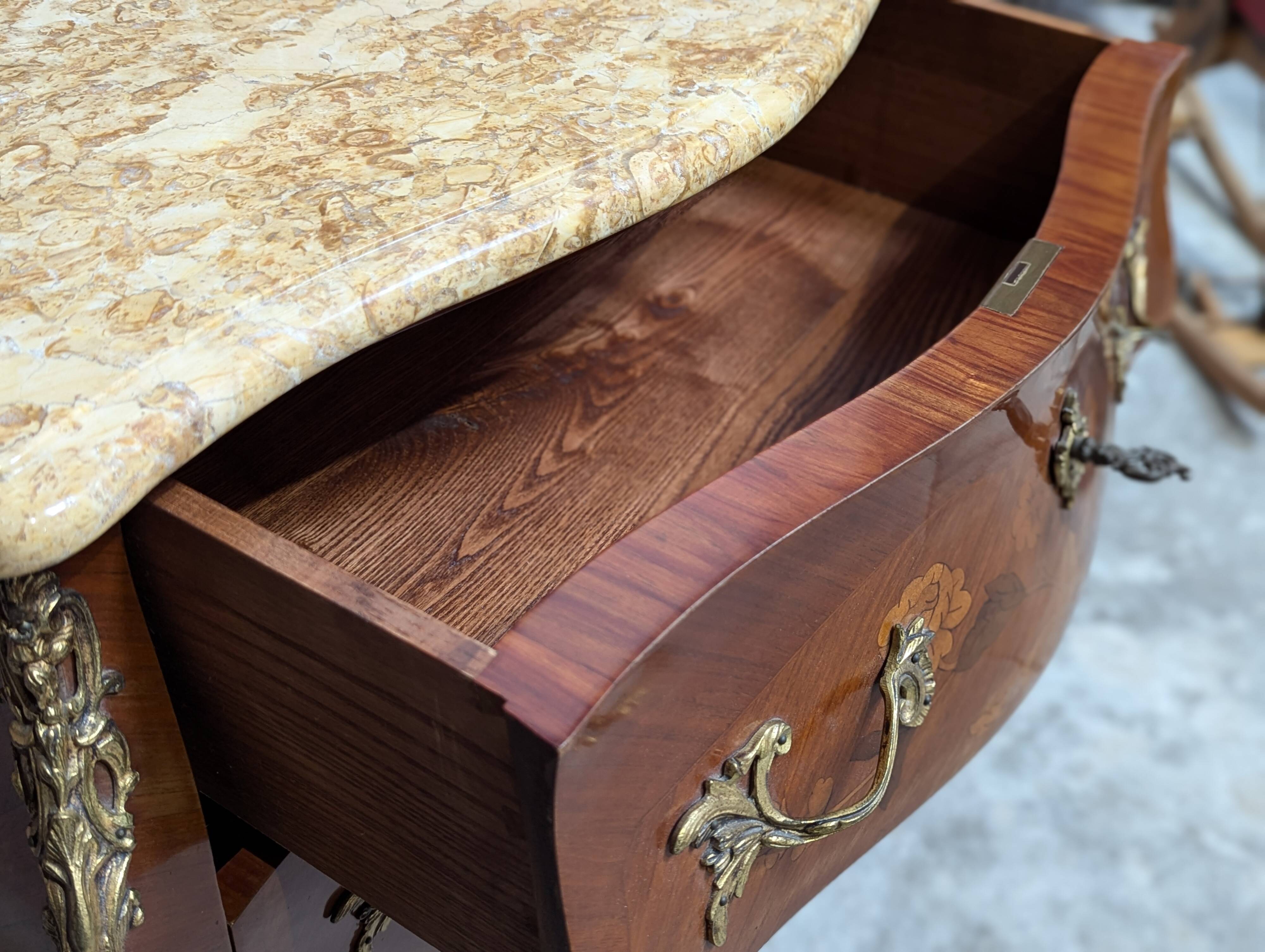 Commode de style Louis XV