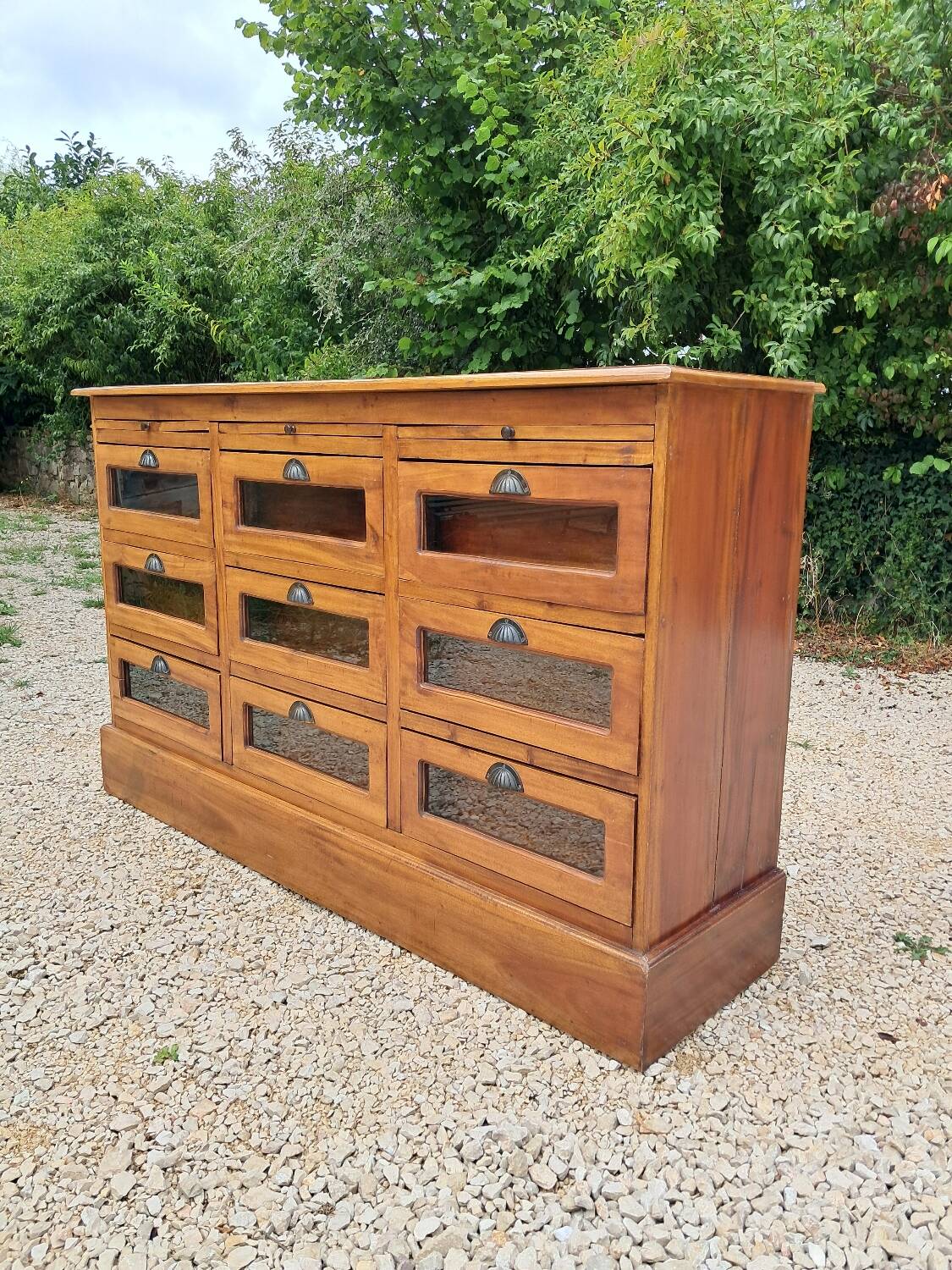 Commode grainetier 9 tiroirs vitrés