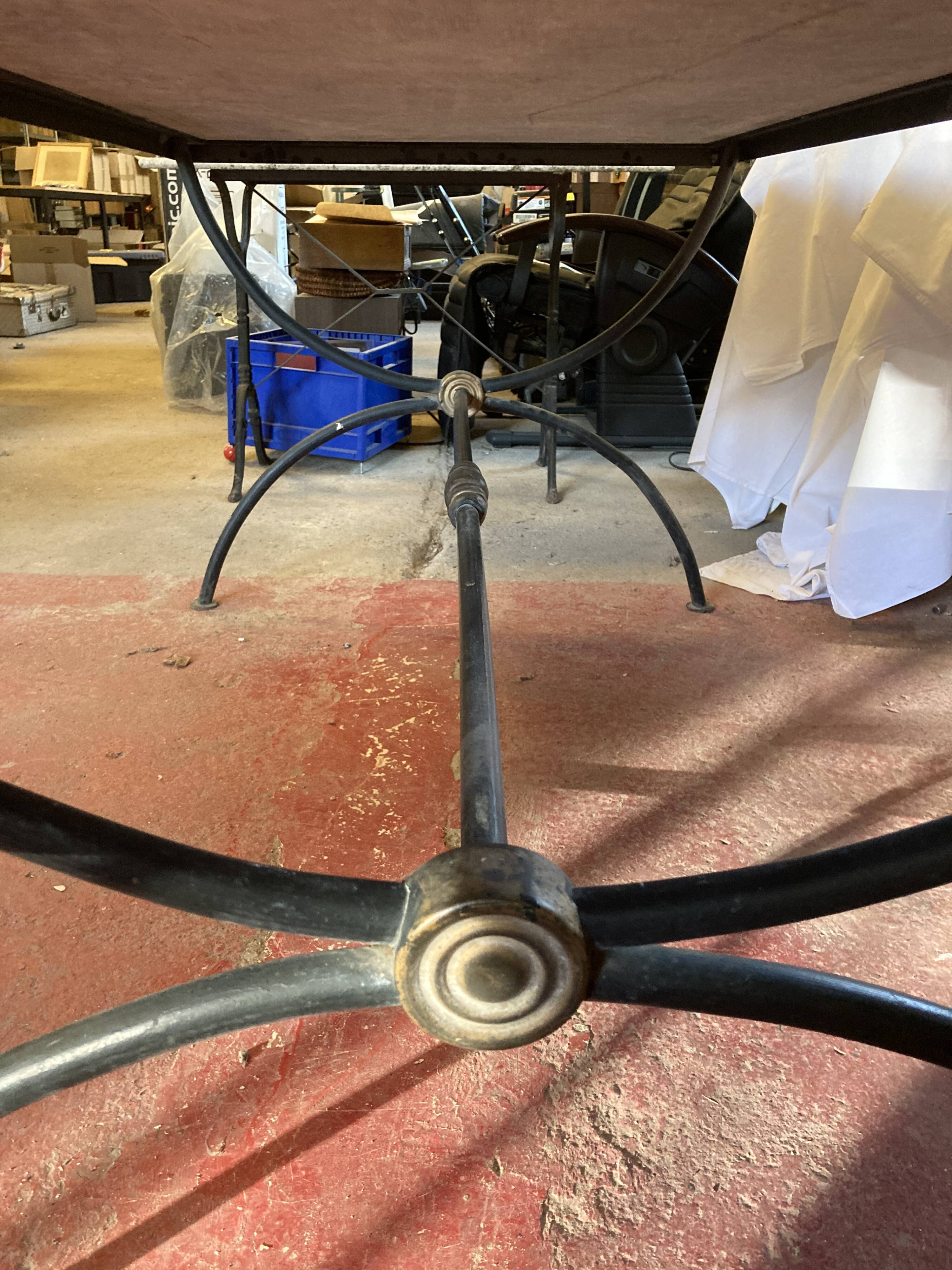 Table cast iron enamelled gold, top marble
