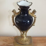 Medicis vase in porcelain