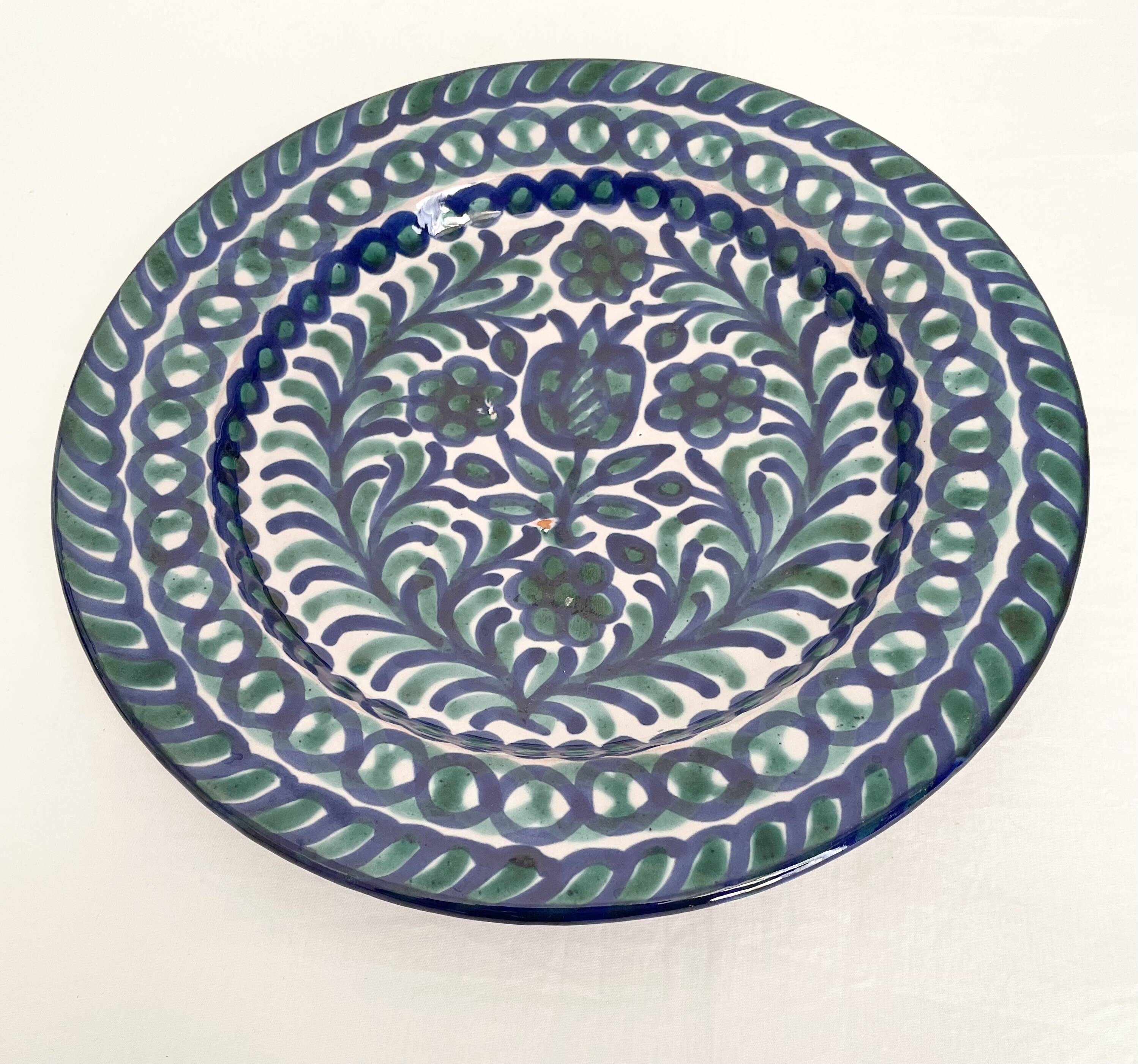 Assiette plate émaillée Fajalauza