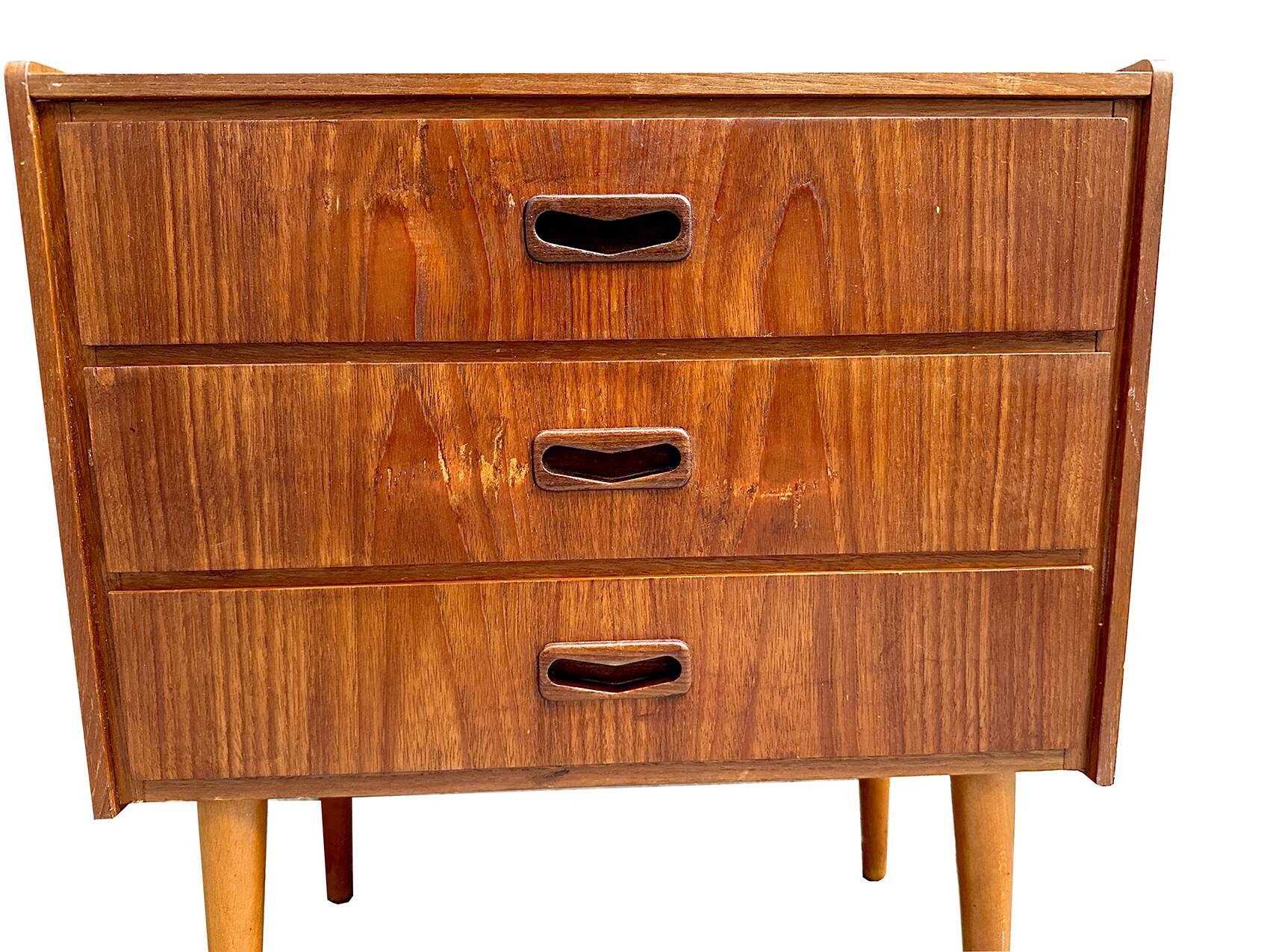 Small Danish chest with 3 drawers in teak finer