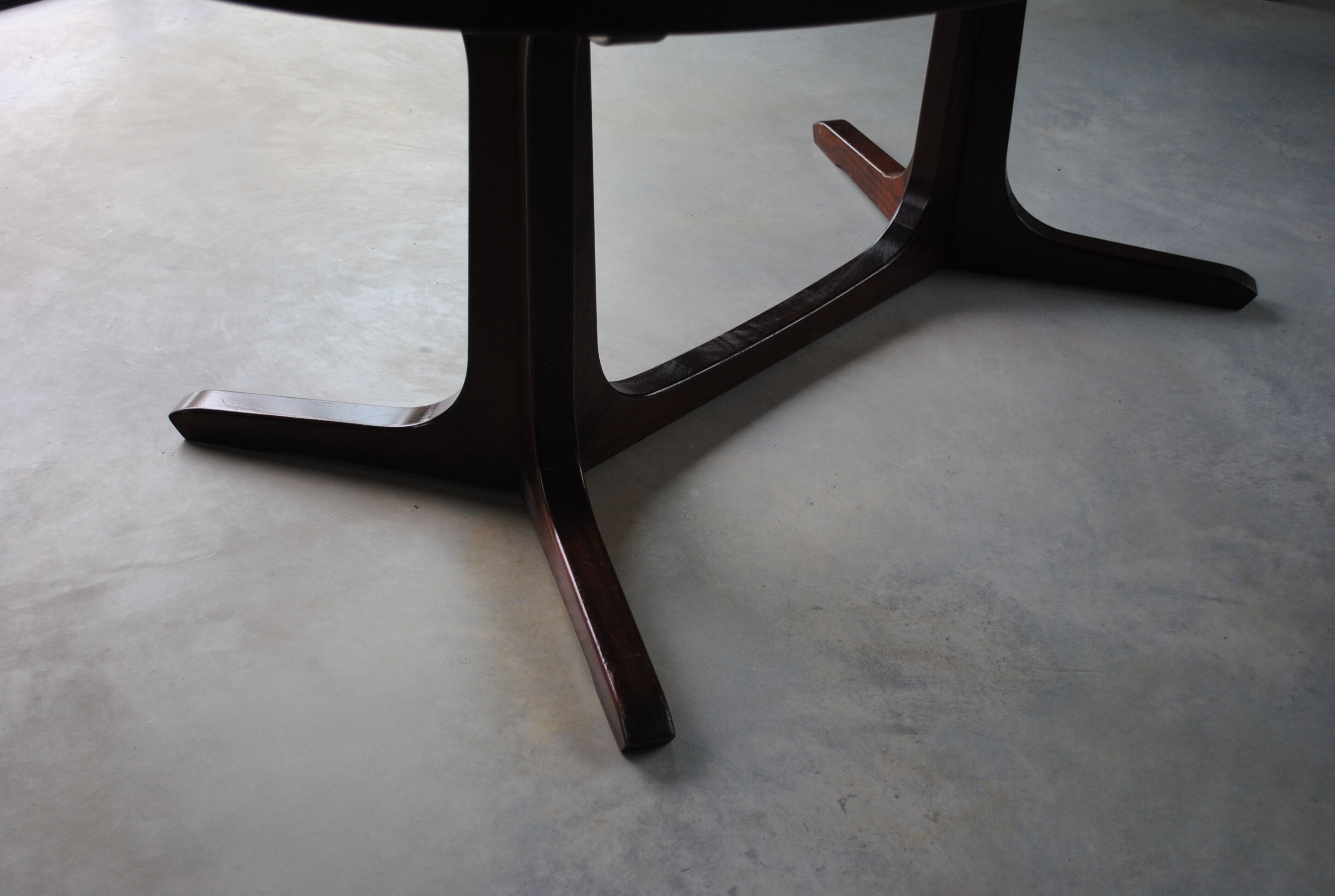 Table ovale Baumann