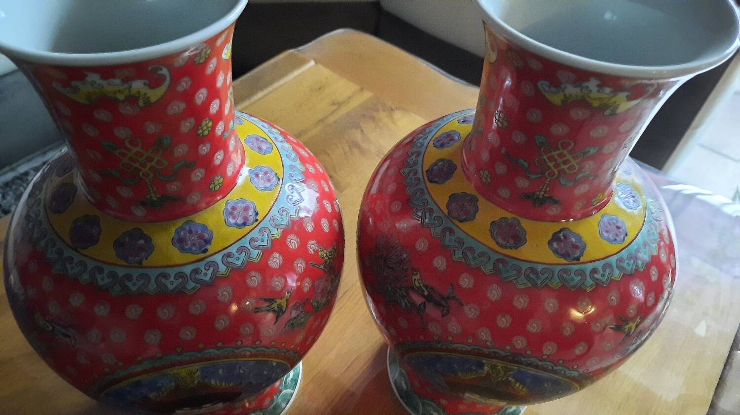 Pair of large Chinese vases in imperial style